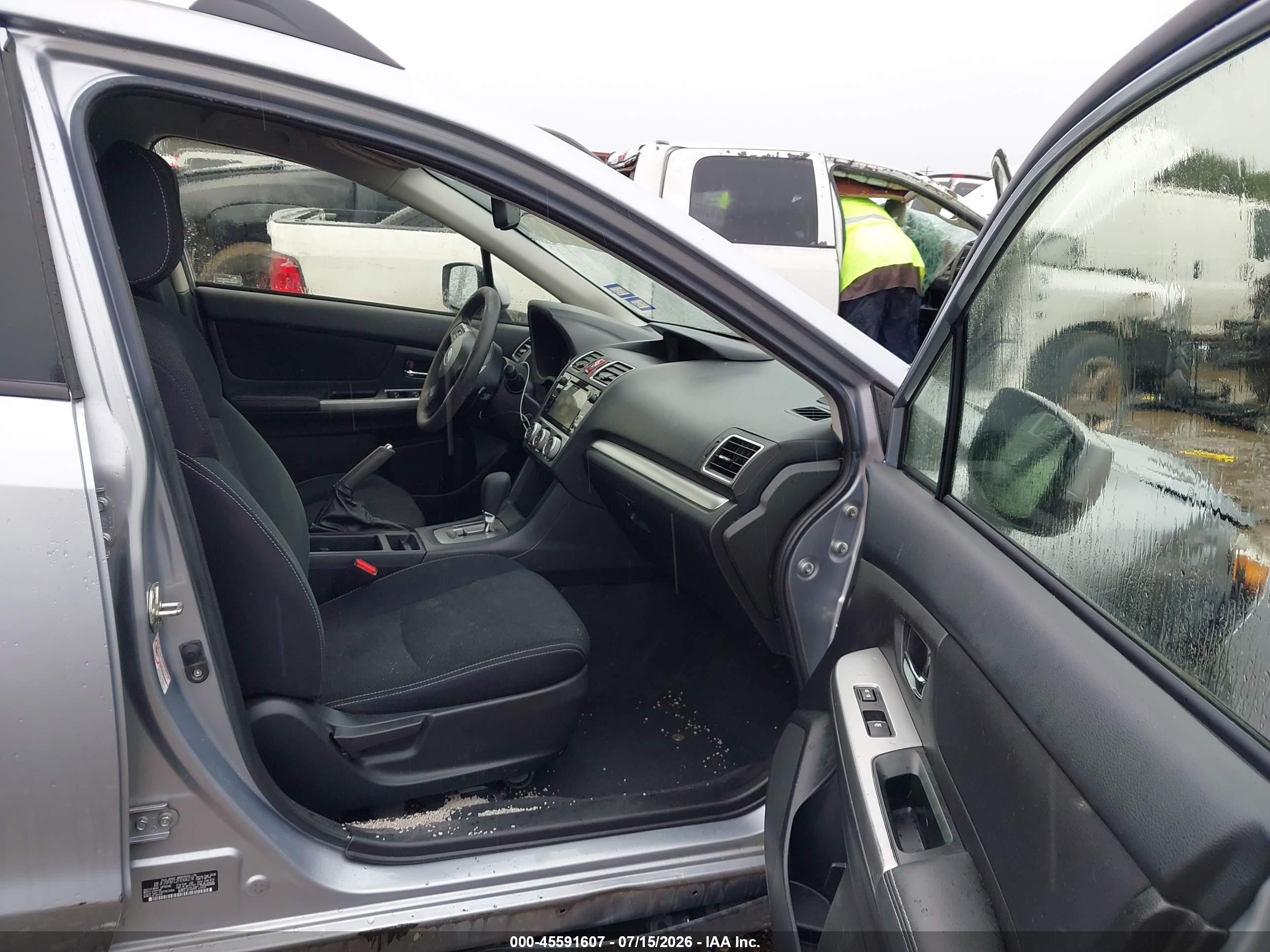 2015 Subaru Xv Crosstrek 2.0i Premium Silver vin: JF2GPAFC2F8306274