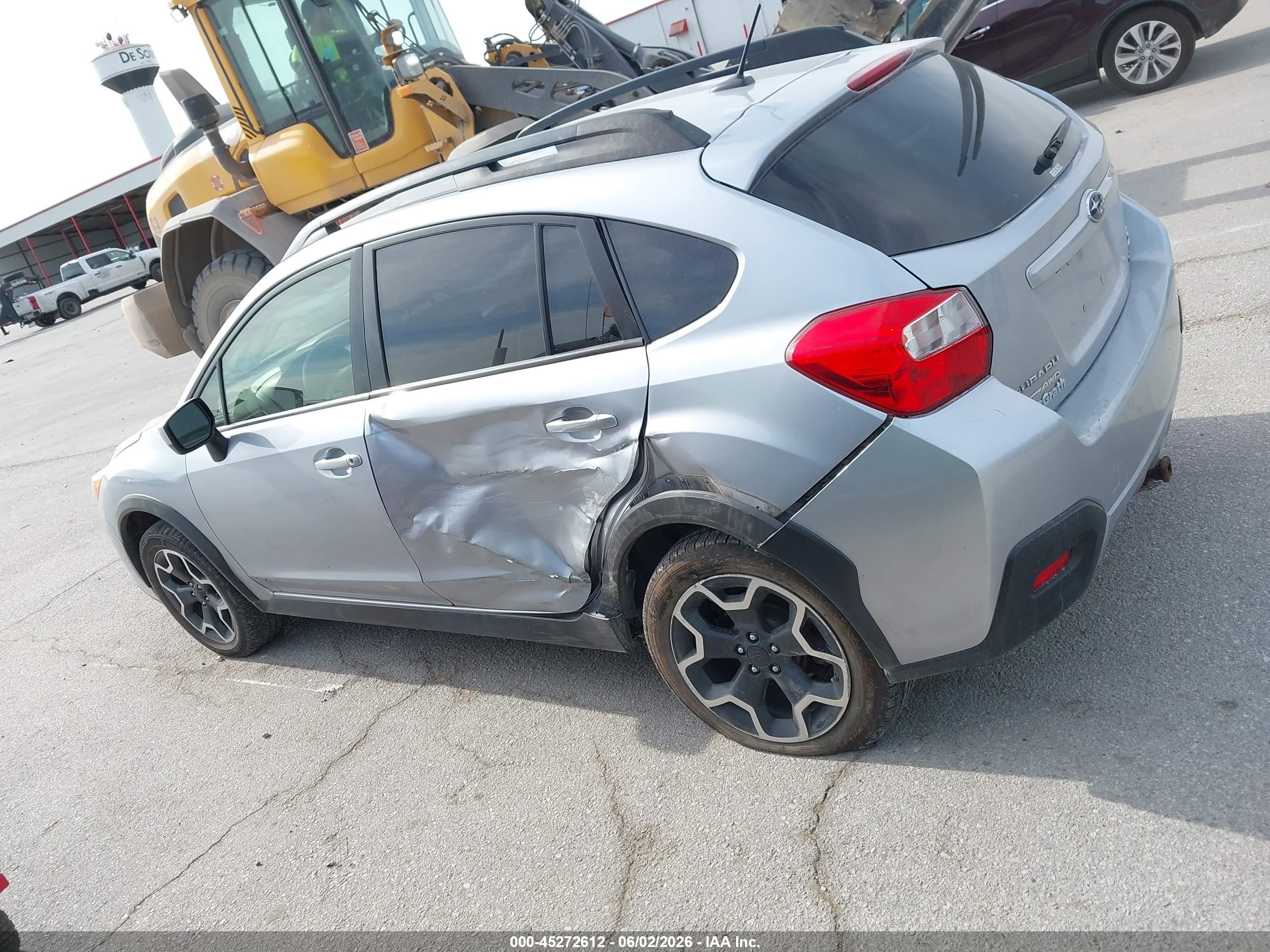 2015 Subaru Xv Crosstrek 2.0i Premium Silver vin: JF2GPAFC8F8228812
