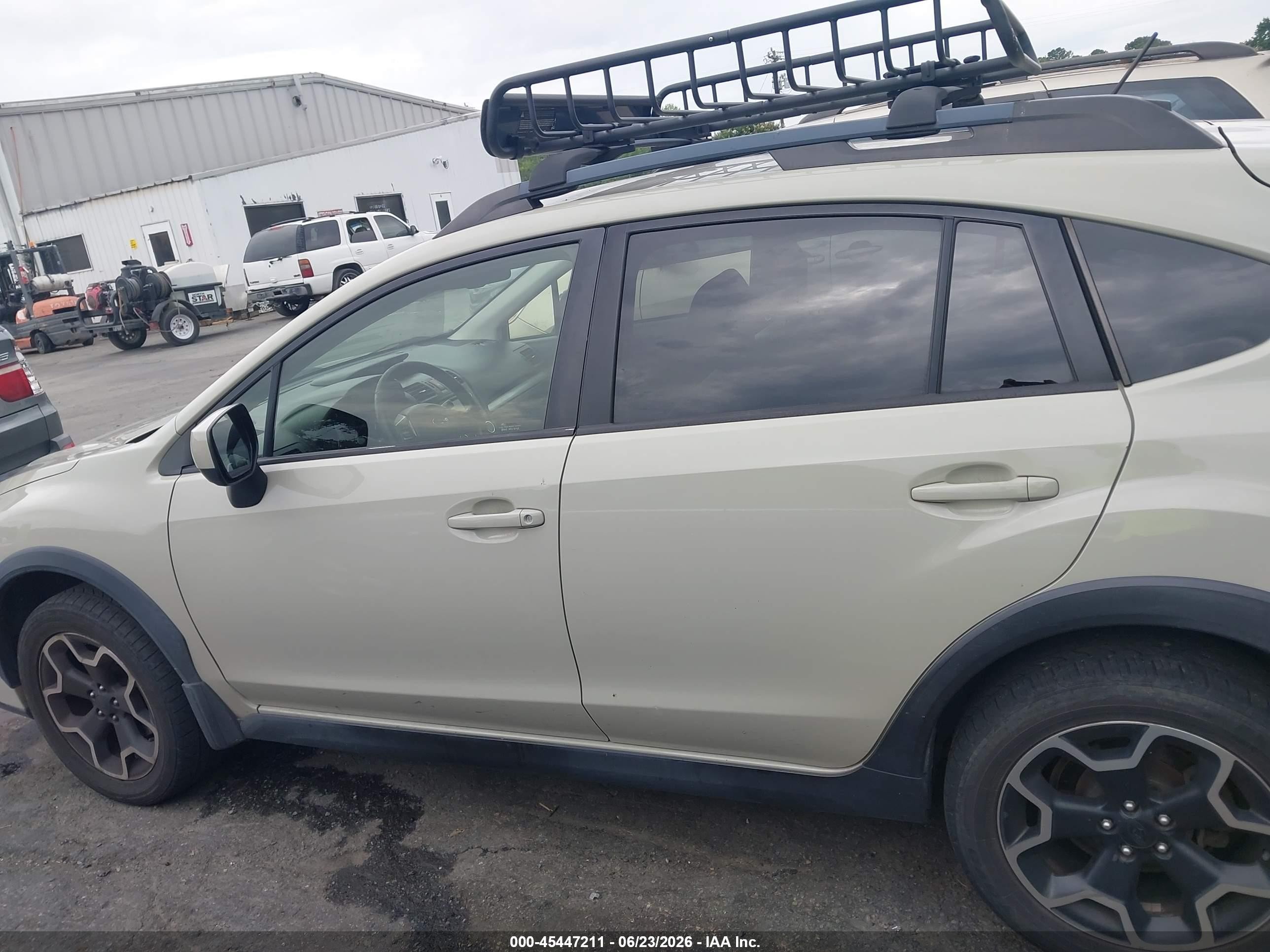 2014 Subaru Xv Crosstrek 2.0i Limited Cream vin: JF2GPAGC1E8205742