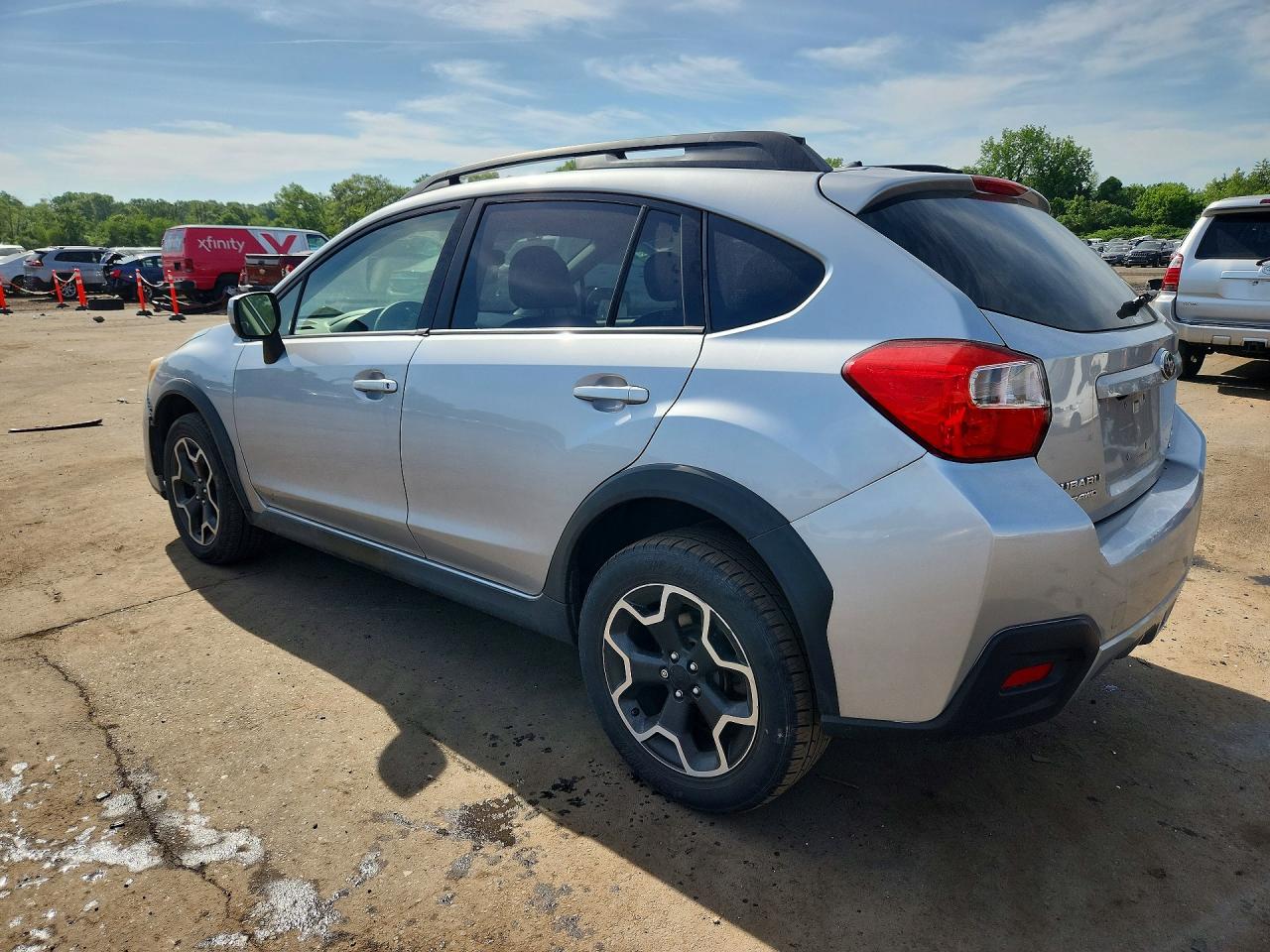 2014 Subaru Xv Crosstrek 2.0 Limited Silver vin: JF2GPAGC2E8203143