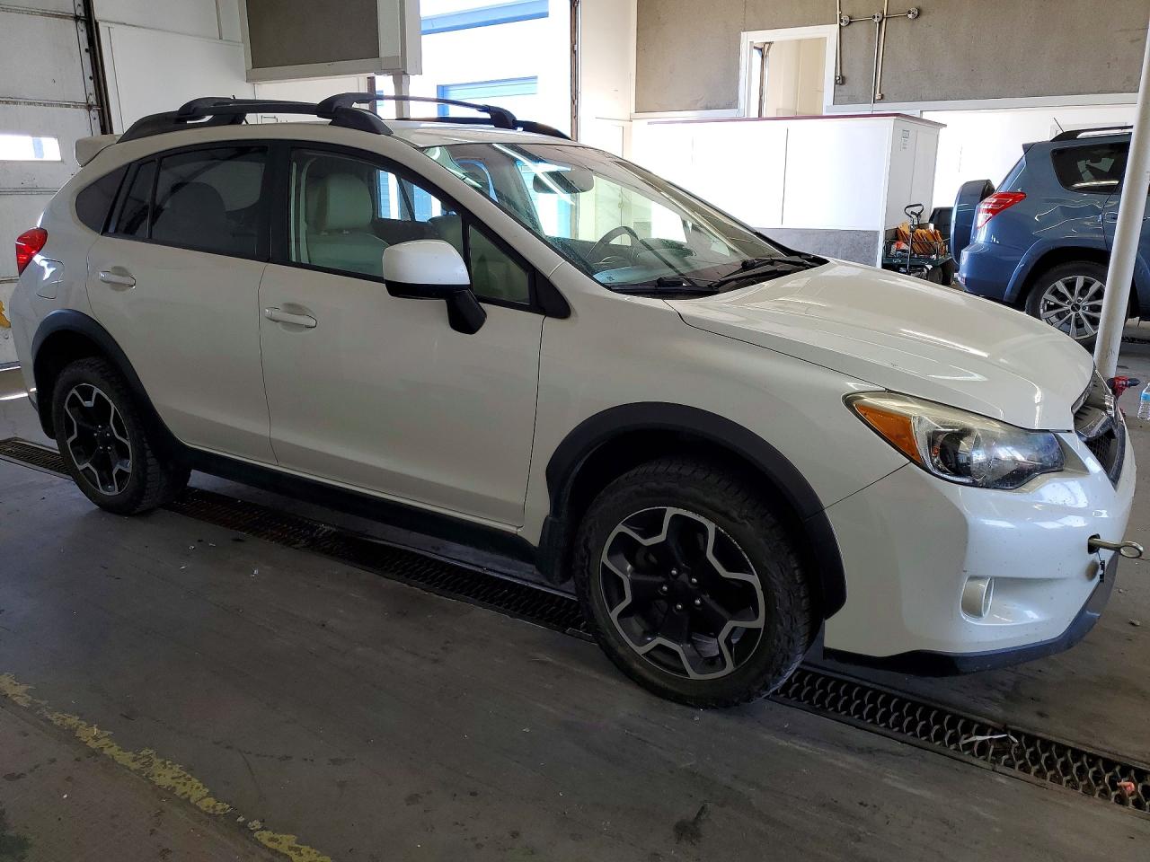 2014 Subaru Xv Crosstrek 2.0 Limited White vin: JF2GPAGC6E8215683