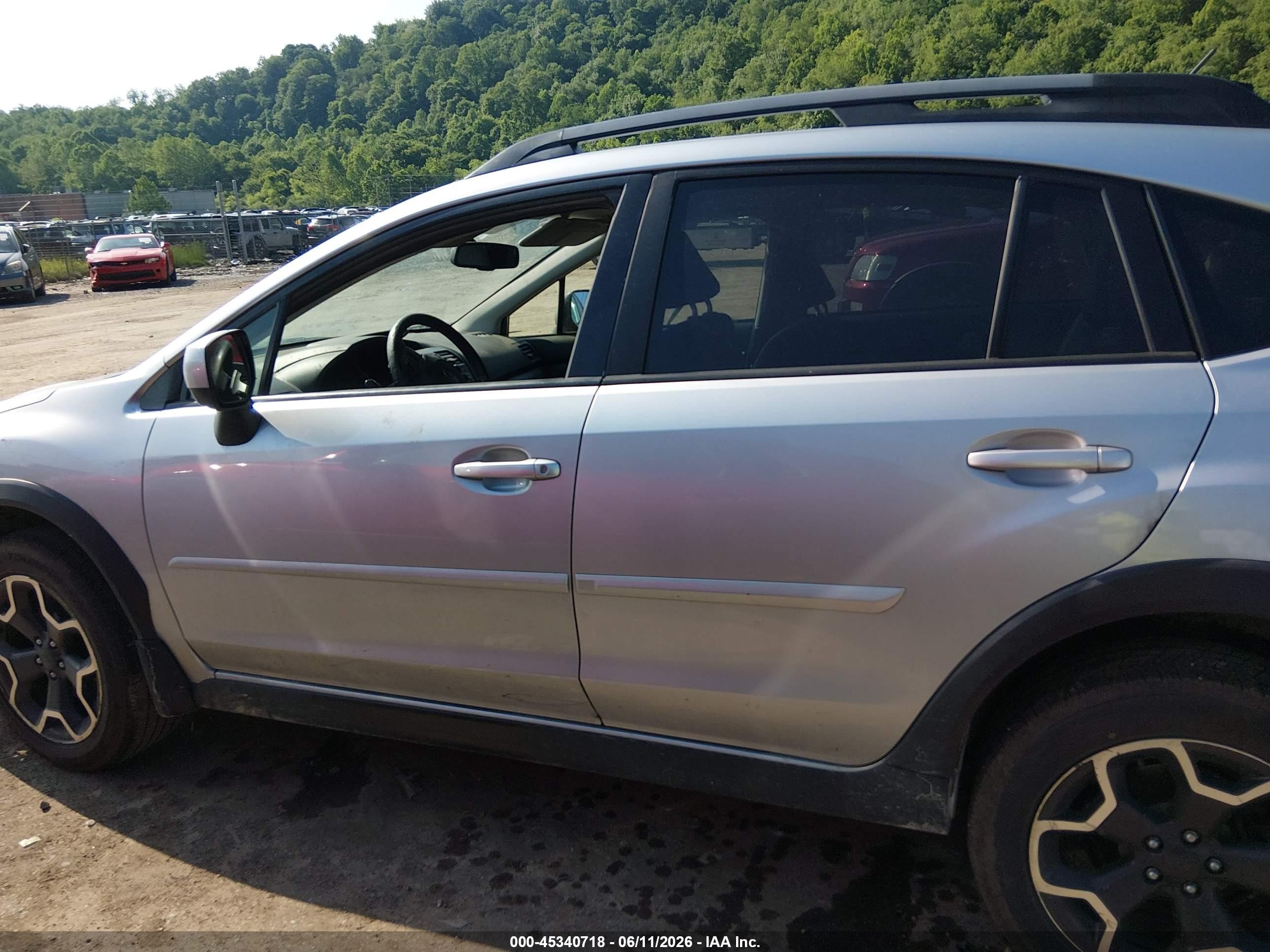 2014 Subaru Xv Crosstrek 2.0i Limited Silver vin: JF2GPAGC8E8287324