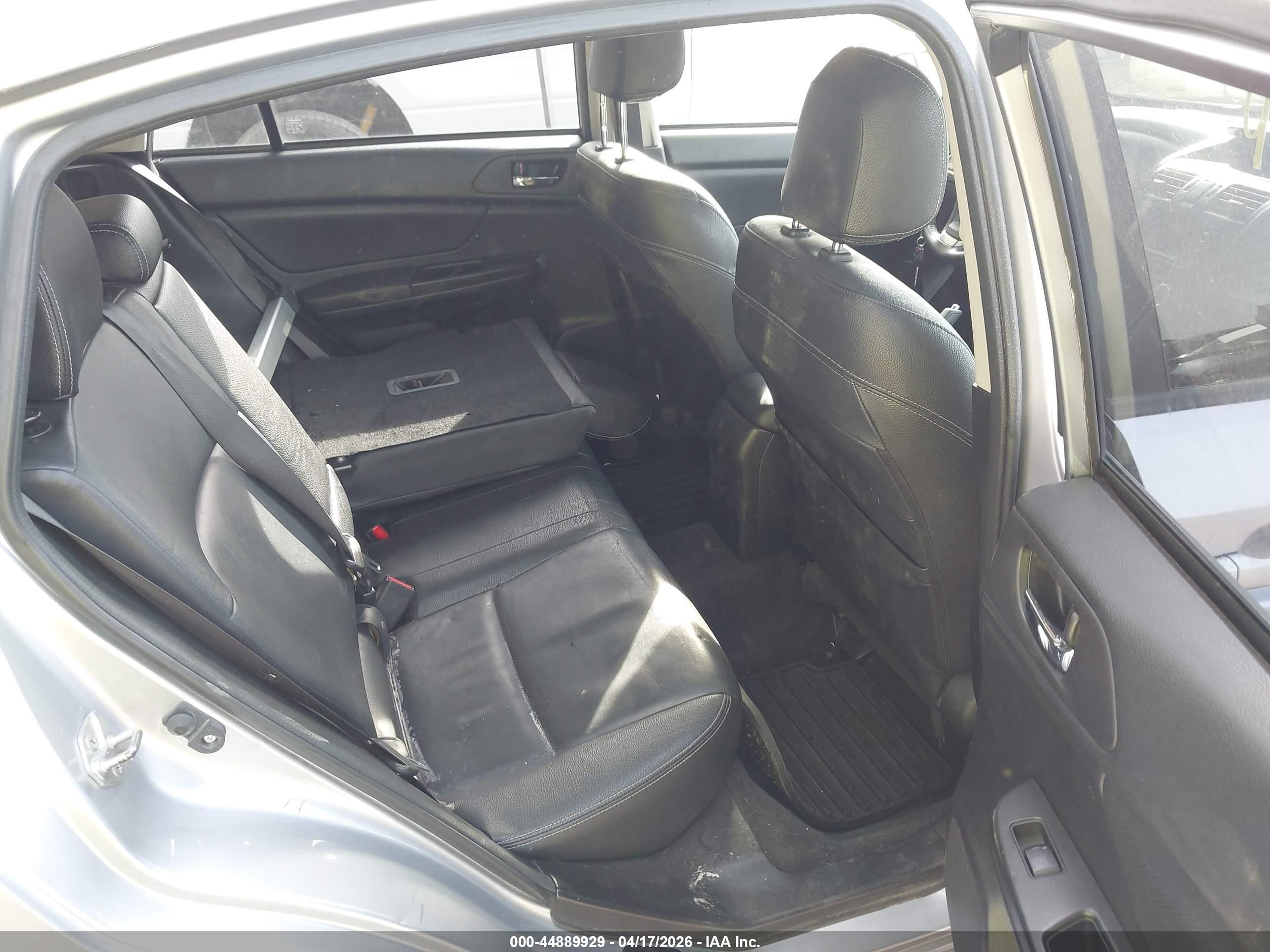 2014 Subaru Xv Crosstrek 2.0i Limited Silver vin: JF2GPAGCXE8248315