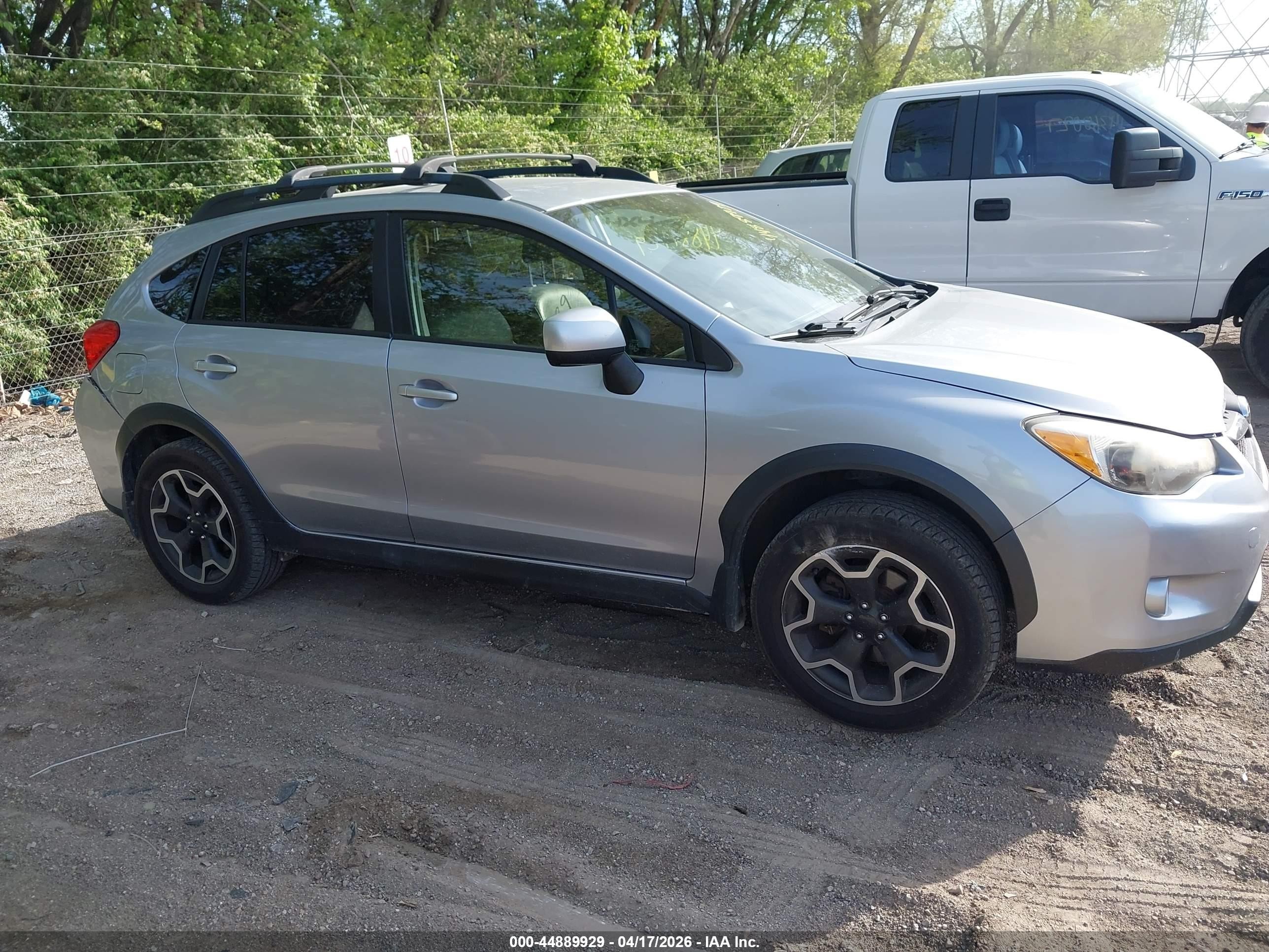 2014 Subaru Xv Crosstrek 2.0i Limited Silver vin: JF2GPAGCXE8248315