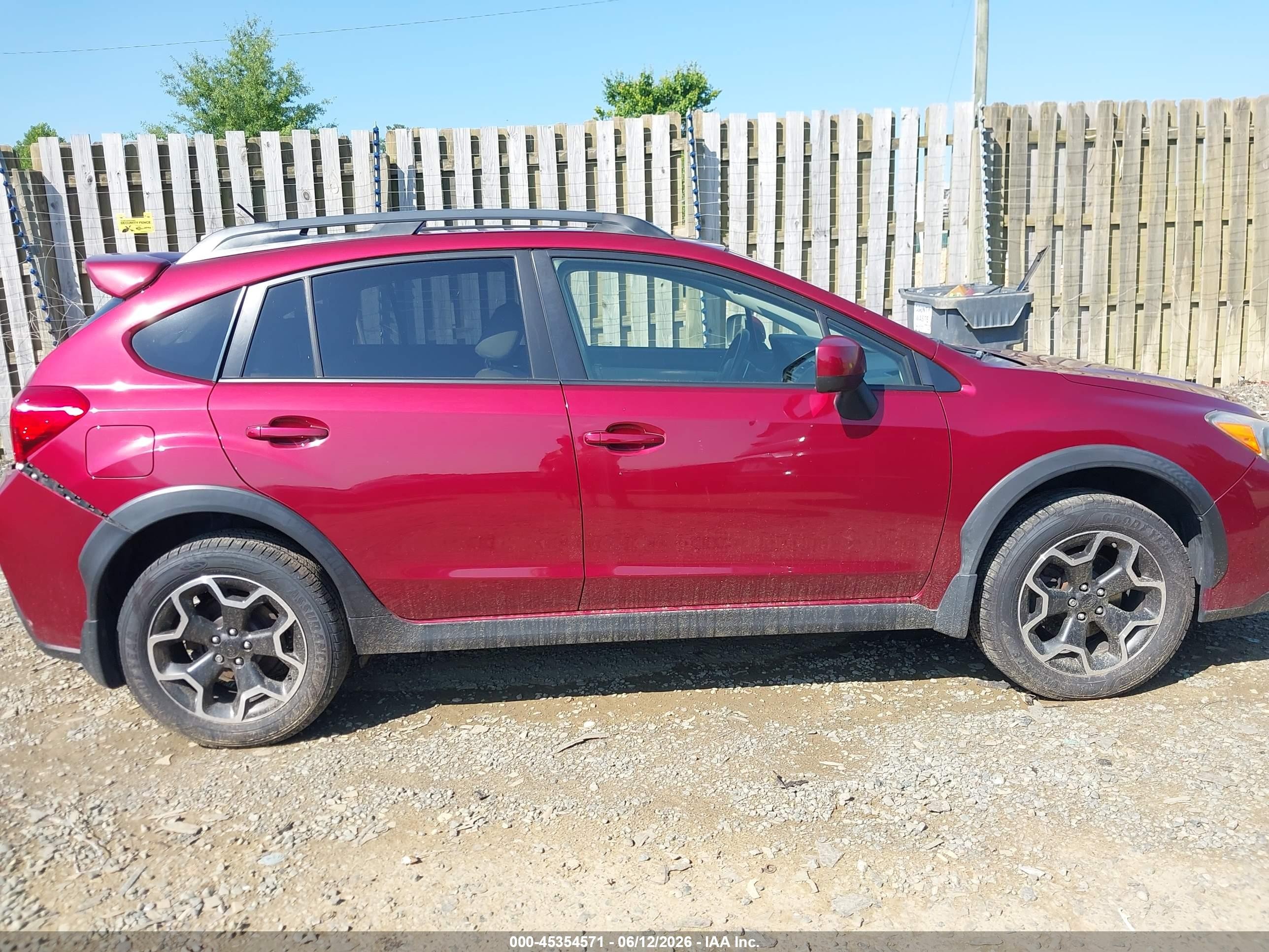 2014 Subaru Xv Crosstrek 2.0i Limited Burgundy vin: JF2GPAKC0E8214276