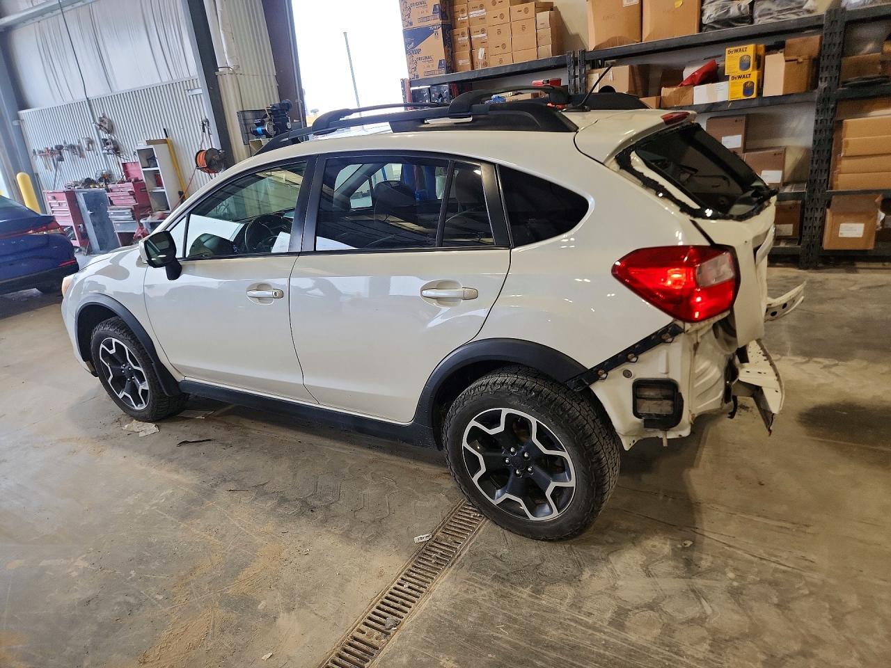 2014 Subaru Xv Crosstrek 2.0 Limited White vin: JF2GPAKC0E8327340