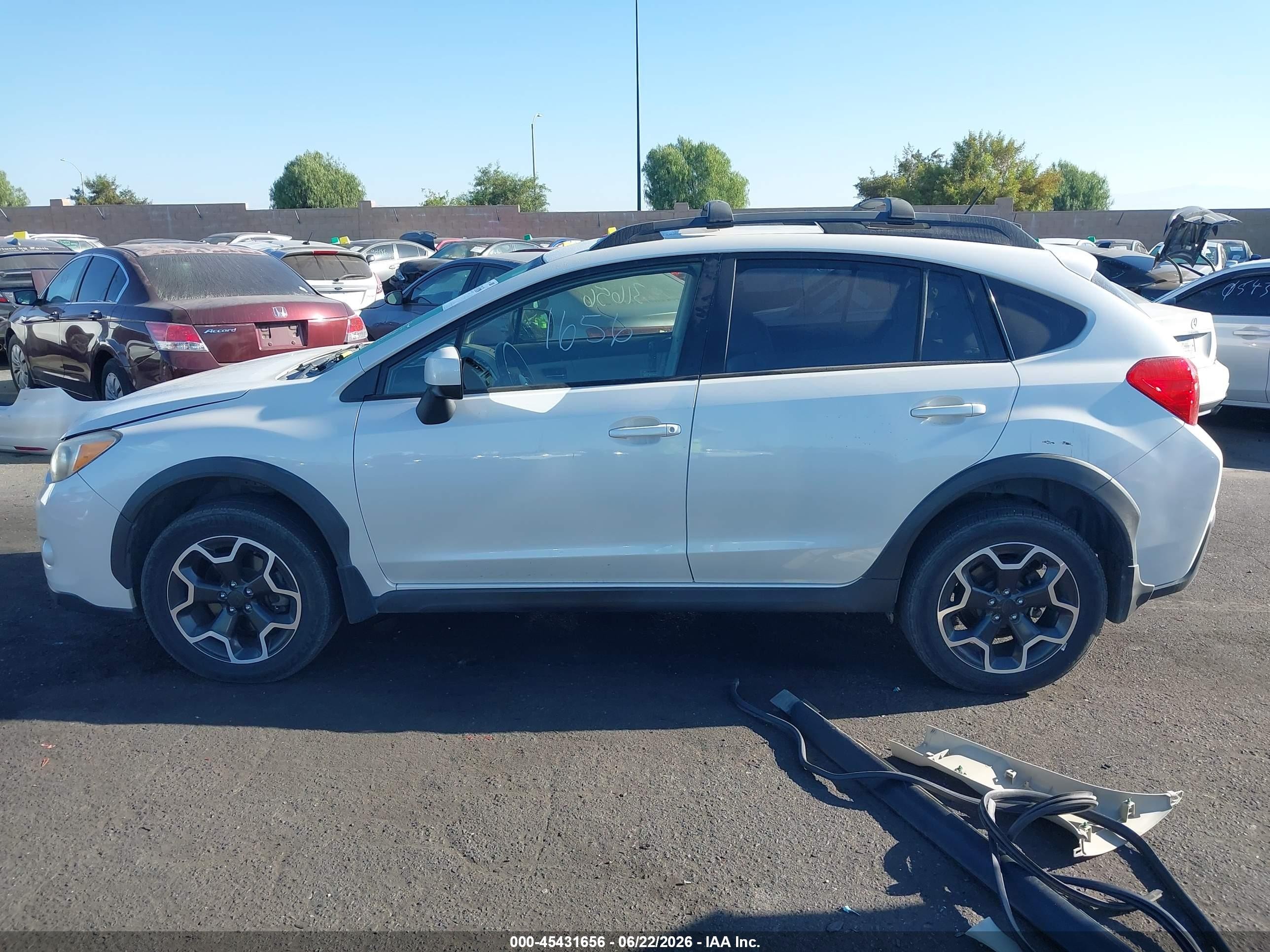 2013 Subaru Xv Crosstrek 2.0i Limited White vin: JF2GPAKC1D2858905