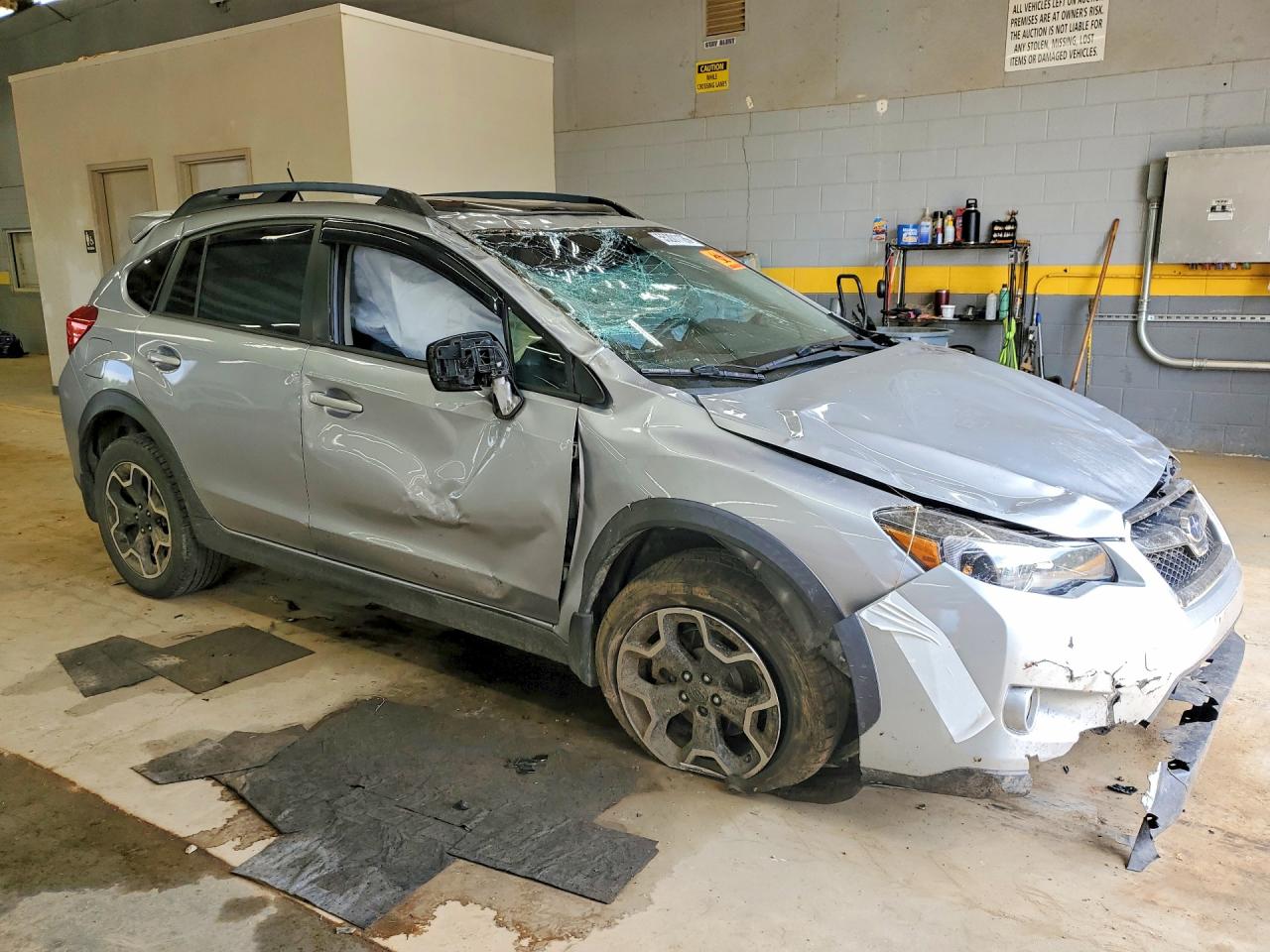 2014 Subaru Xv Crosstrek 2.0 Limited Silver vin: JF2GPAKC1E8249165