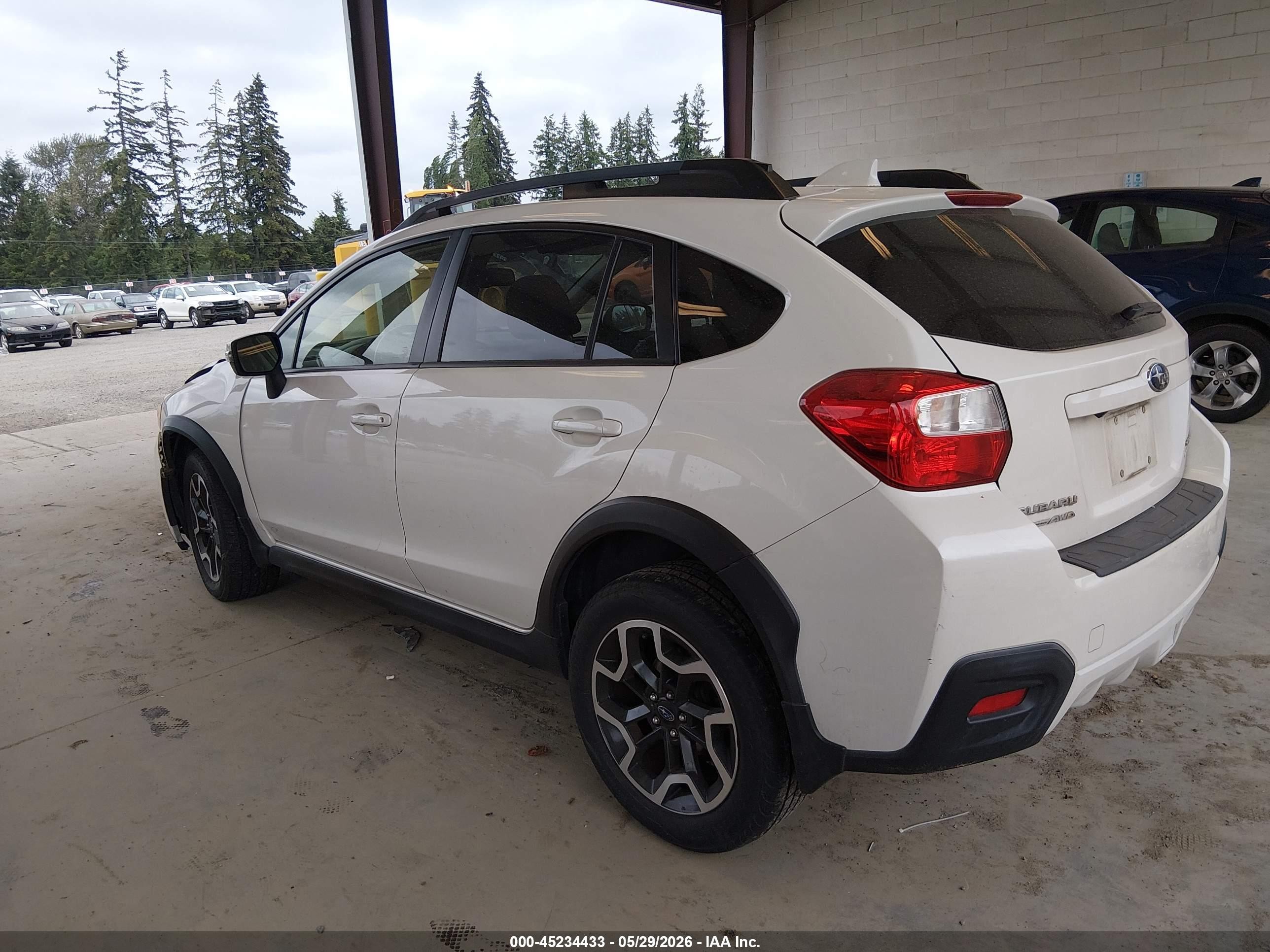 2016 Subaru Crosstrek 2.0i Limited White vin: JF2GPAKC2GH302989