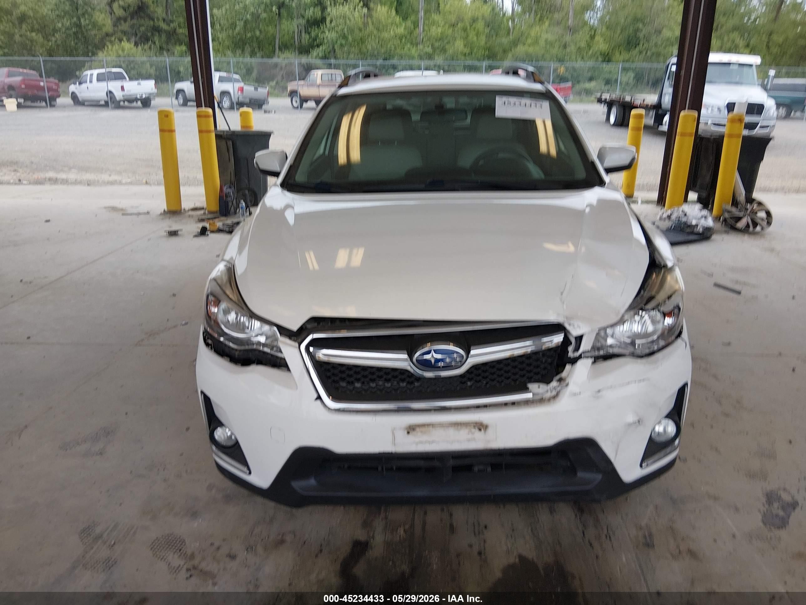 2016 Subaru Crosstrek 2.0i Limited White vin: JF2GPAKC2GH302989