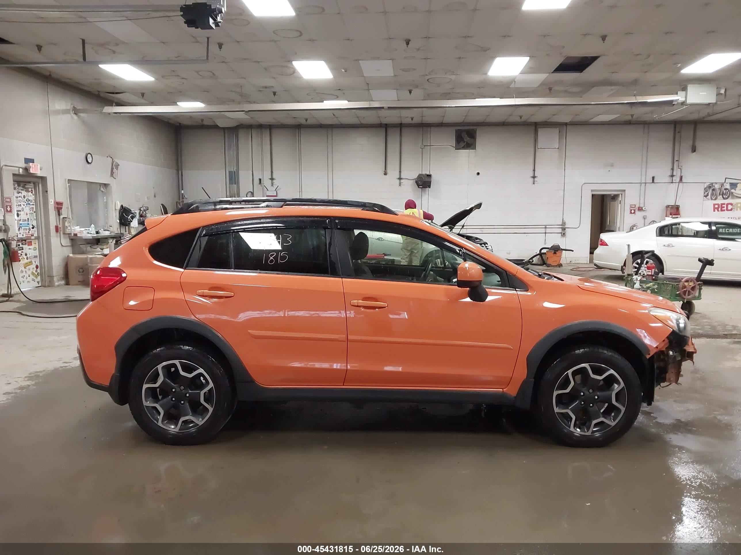 2014 Subaru Xv Crosstrek 2.0i Limited Orange vin: JF2GPAKC4E8321752