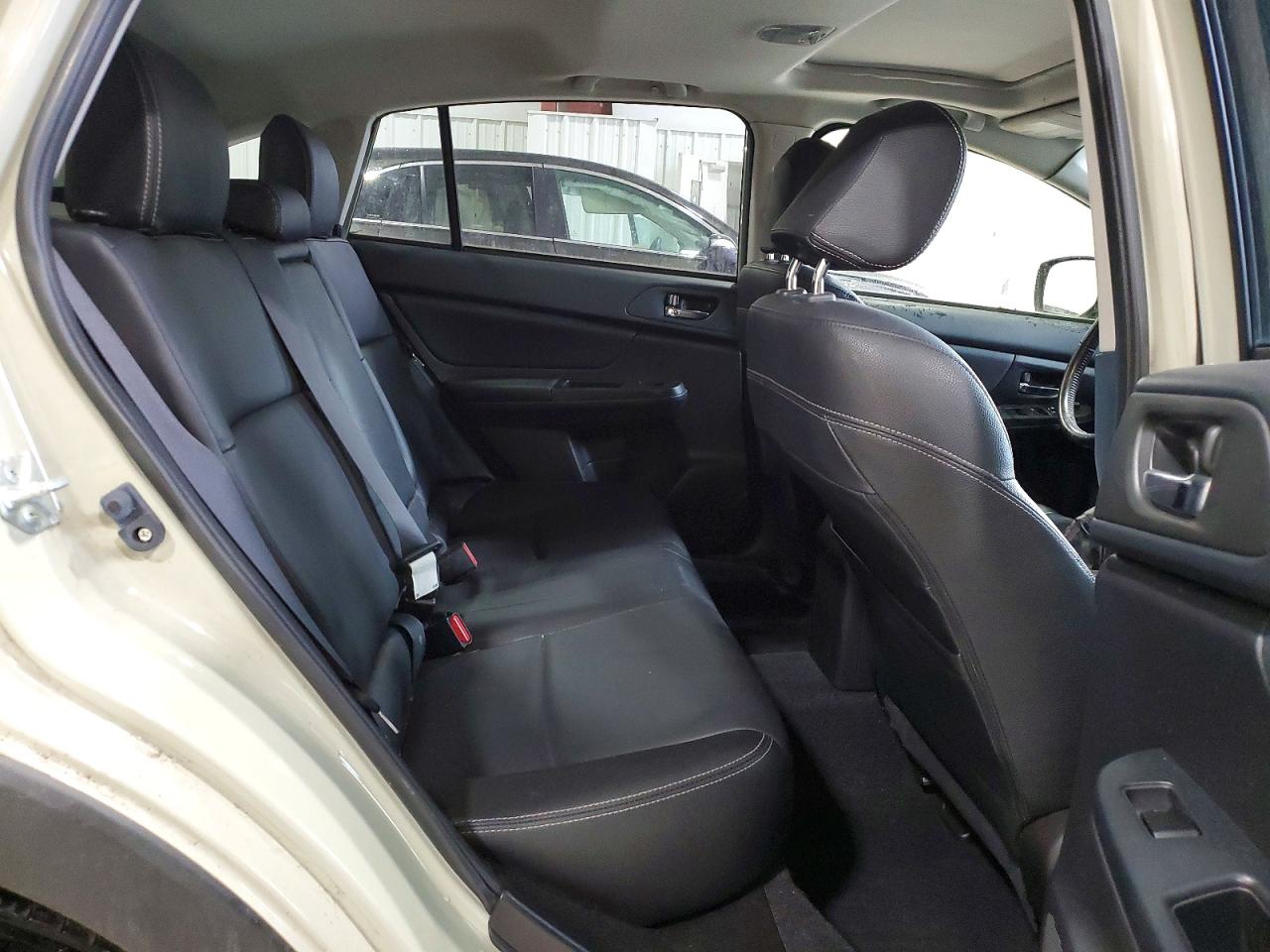 2014 Subaru Crosstrek Beige vin: JF2GPAKC5E8211227
