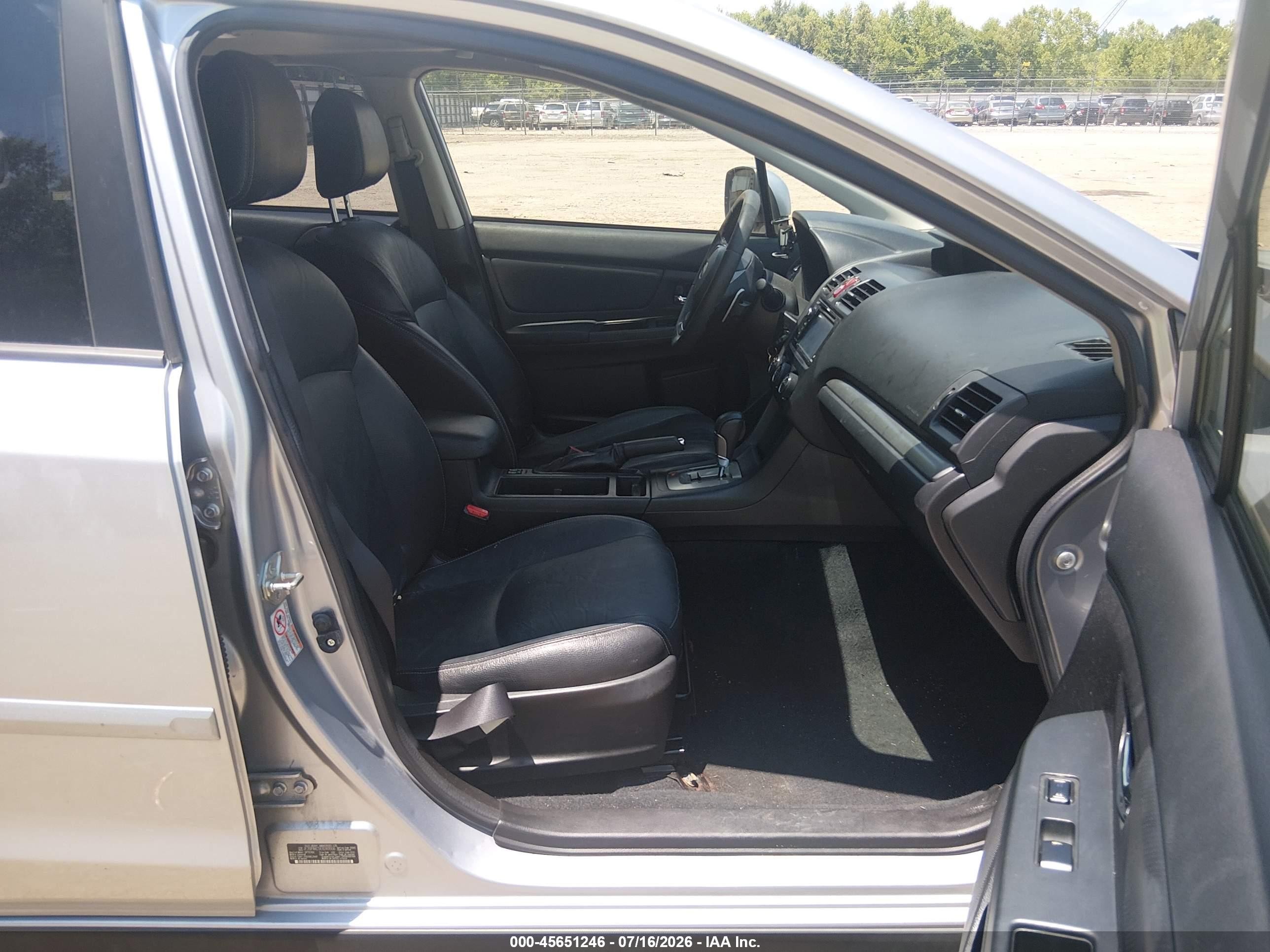 2014 Subaru Xv Crosstrek 2.0i Limited Silver vin: JF2GPAKC5E8249556