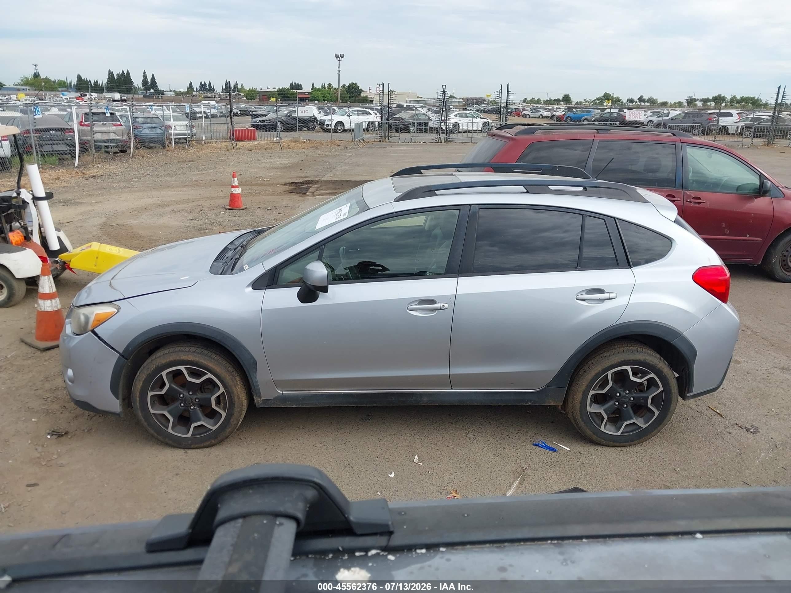 2013 Subaru Xv Crosstrek 2.0i Limited Silver vin: JF2GPAKC6D2848676