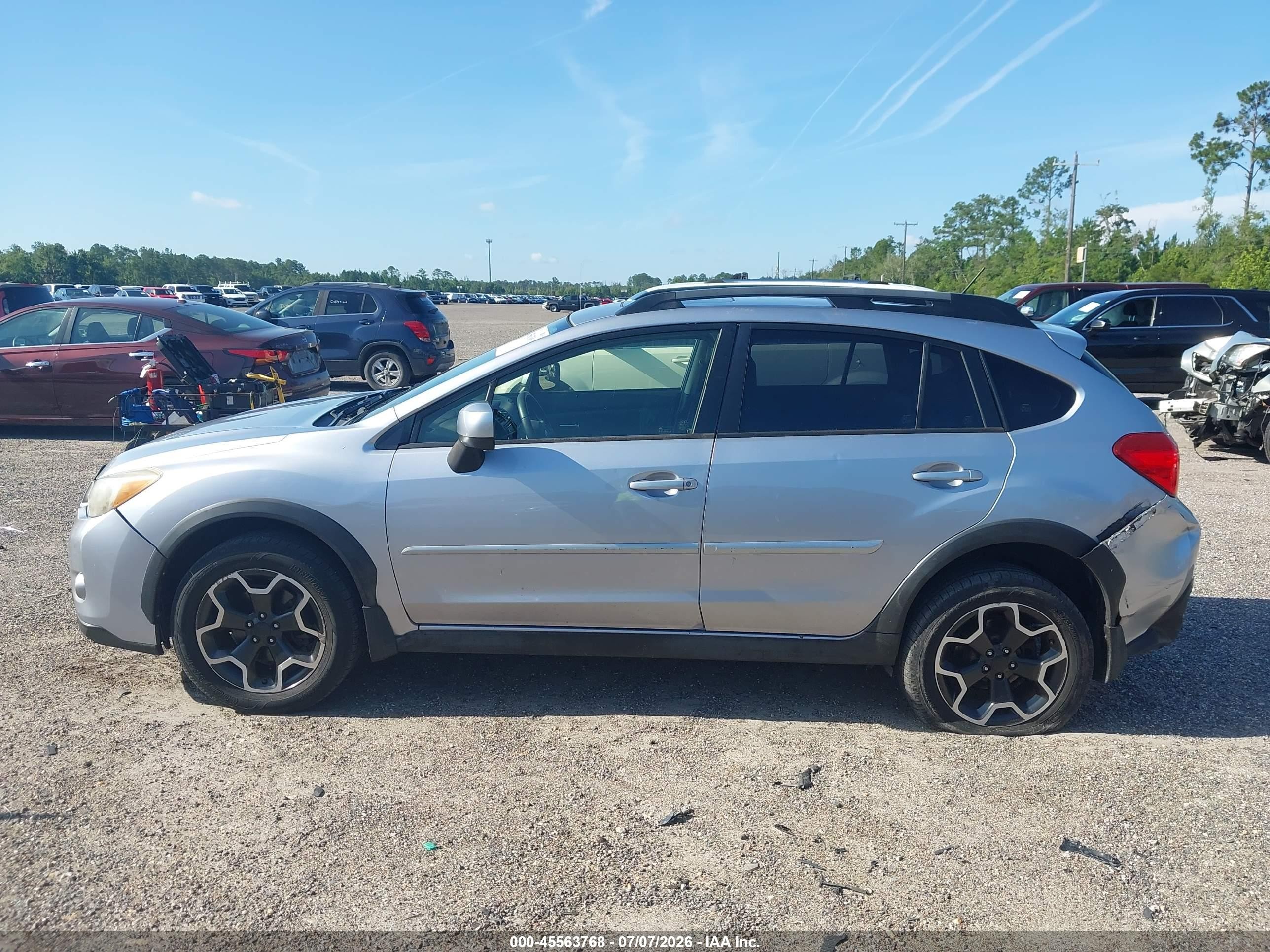 2014 Subaru Xv Crosstrek 2.0i Limited Silver vin: JF2GPAKC6E8321381