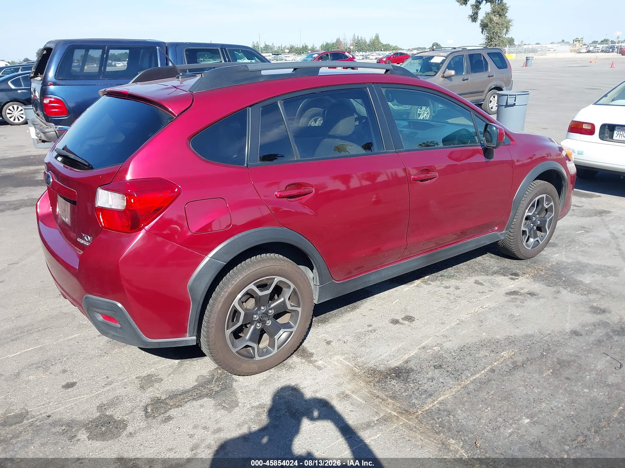 2014 Subaru Xv Crosstrek 2.0i Limited Red vin: JF2GPAKC7E8251521