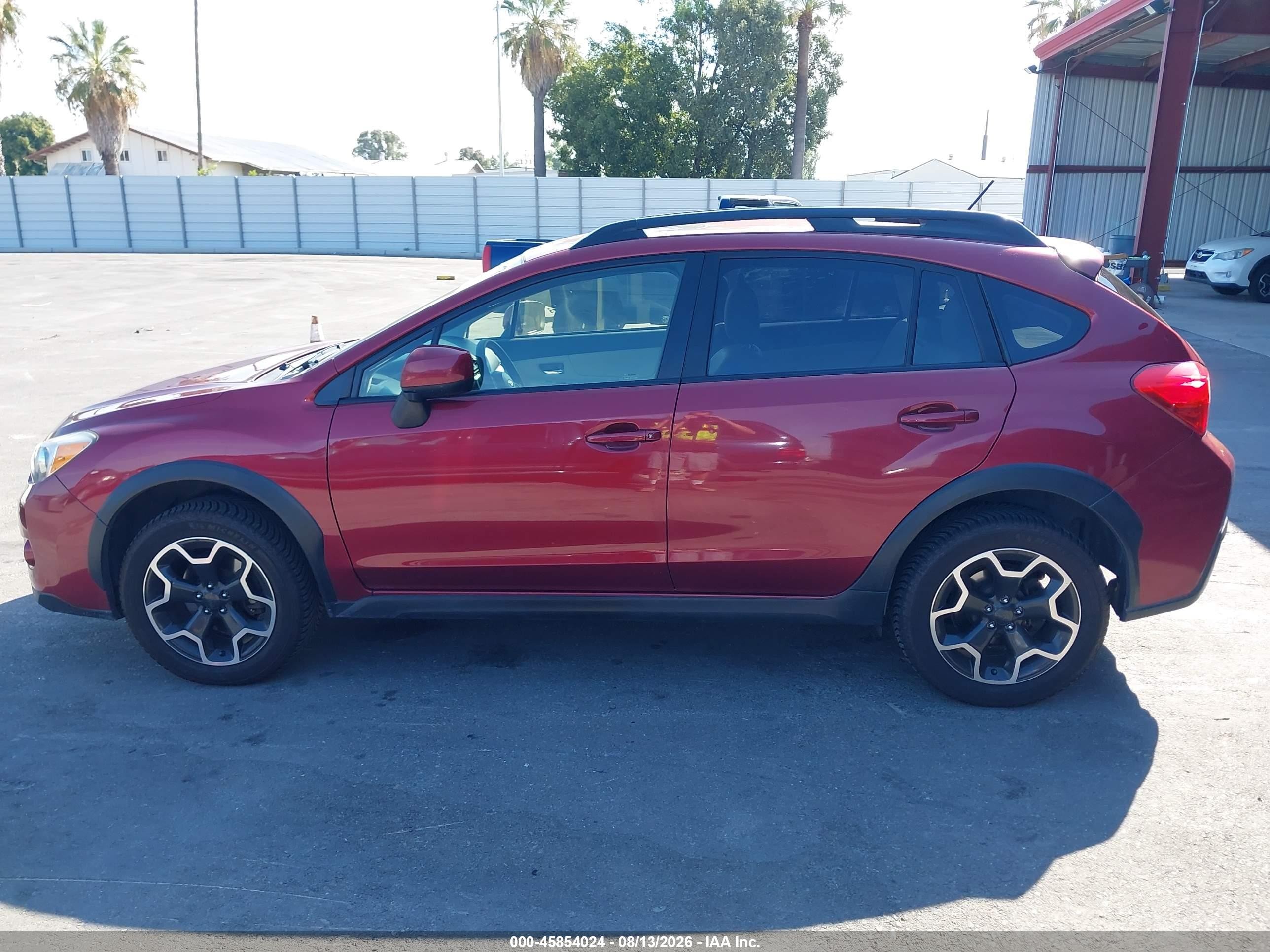 2014 Subaru Xv Crosstrek 2.0i Limited Red vin: JF2GPAKC7E8251521