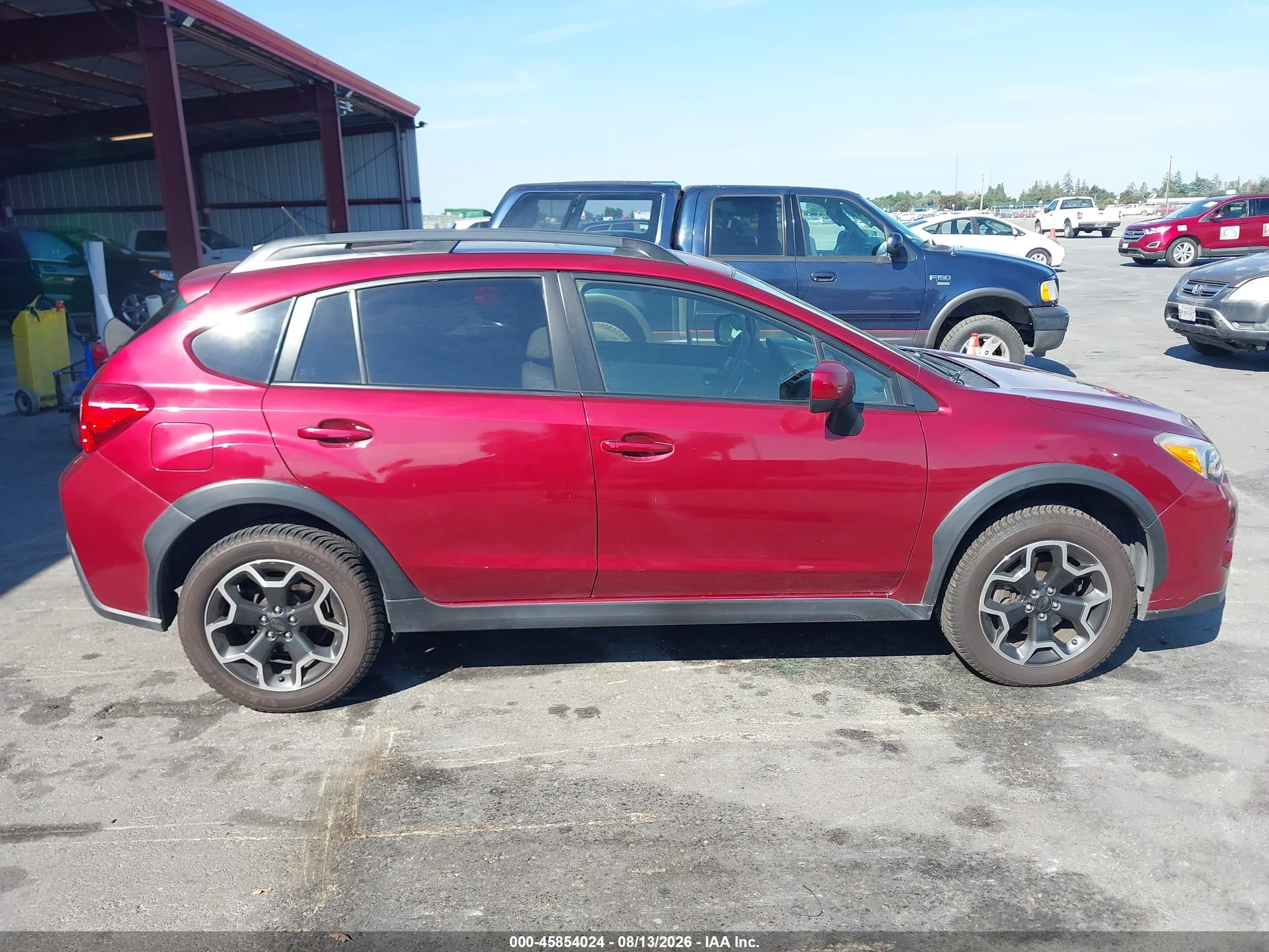 2014 Subaru Xv Crosstrek 2.0i Limited Red vin: JF2GPAKC7E8251521