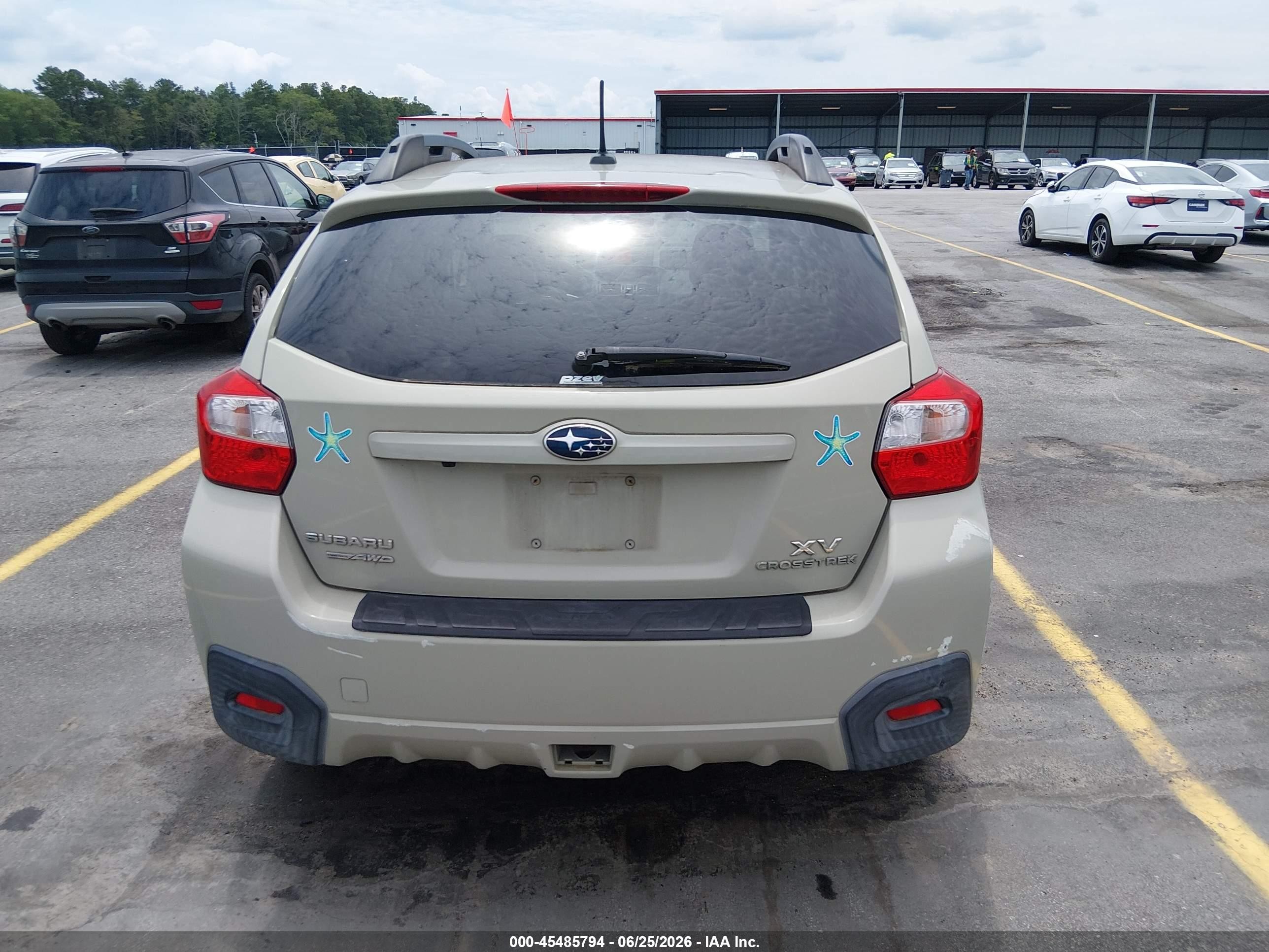 2014 Subaru Xv Crosstrek 2.0i Limited Beige vin: JF2GPAKC7E8268271