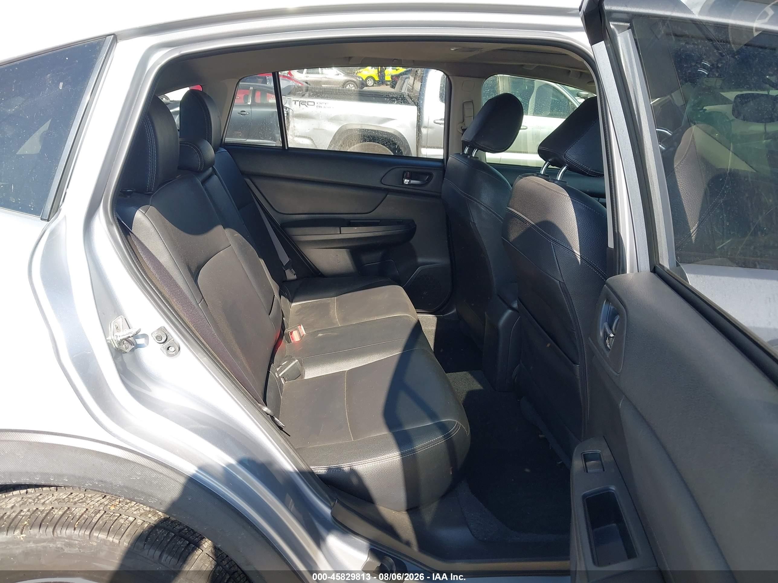 2014 Subaru Xv Crosstrek 2.0i Limited Silver vin: JF2GPAKC7E8345740