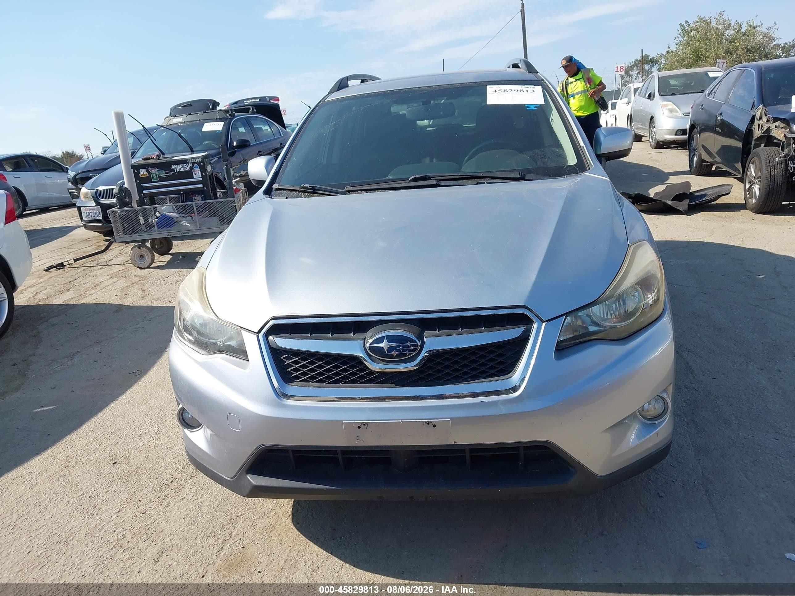 2014 Subaru Xv Crosstrek 2.0i Limited Silver vin: JF2GPAKC7E8345740