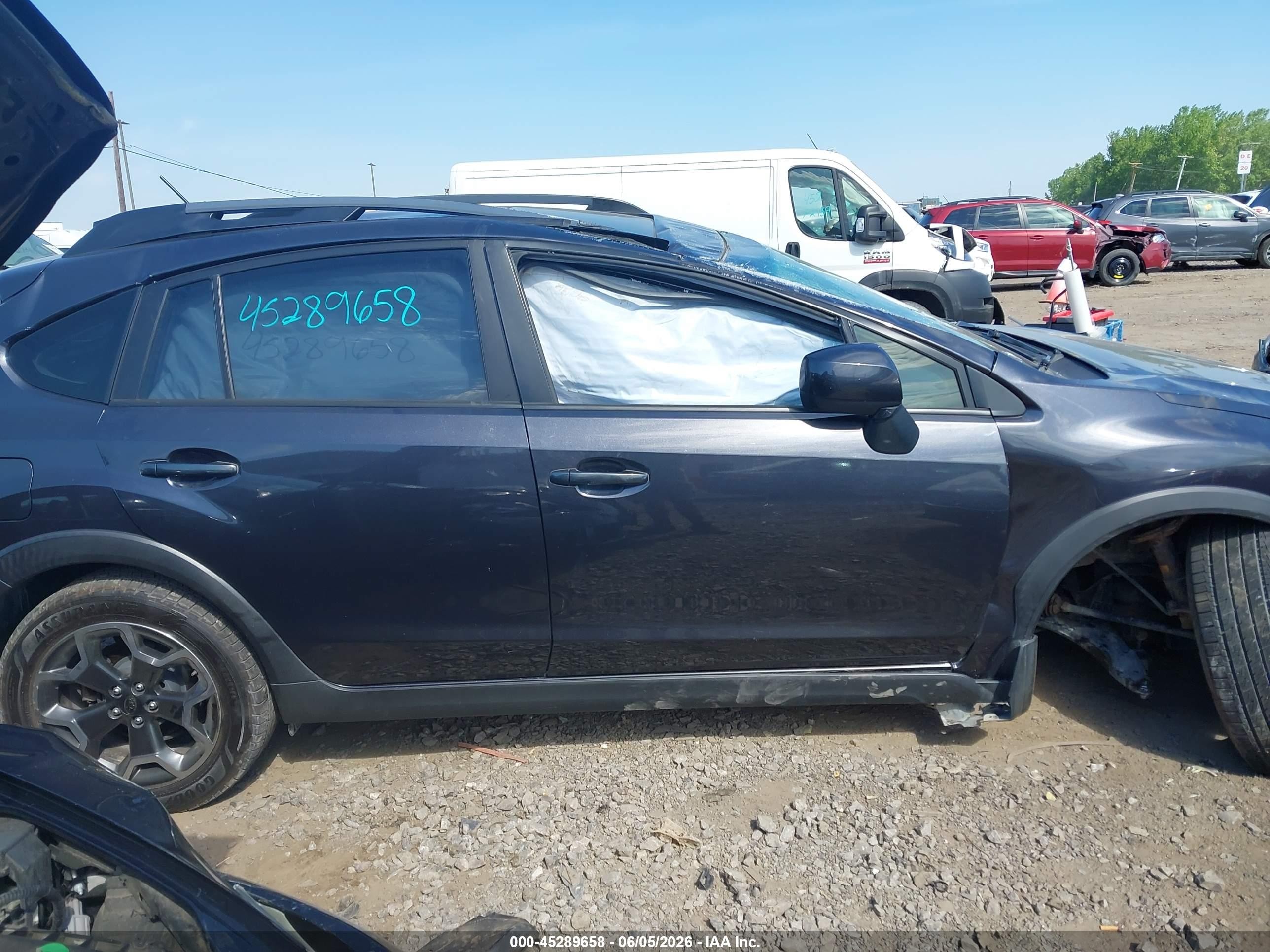 2014 Subaru Xv Crosstrek 2.0i Limited Gray vin: JF2GPAKC9E8290580