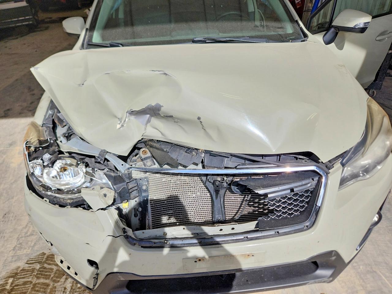 2017 Subaru Crosstrek Limited Cream vin: JF2GPALC1H8255700