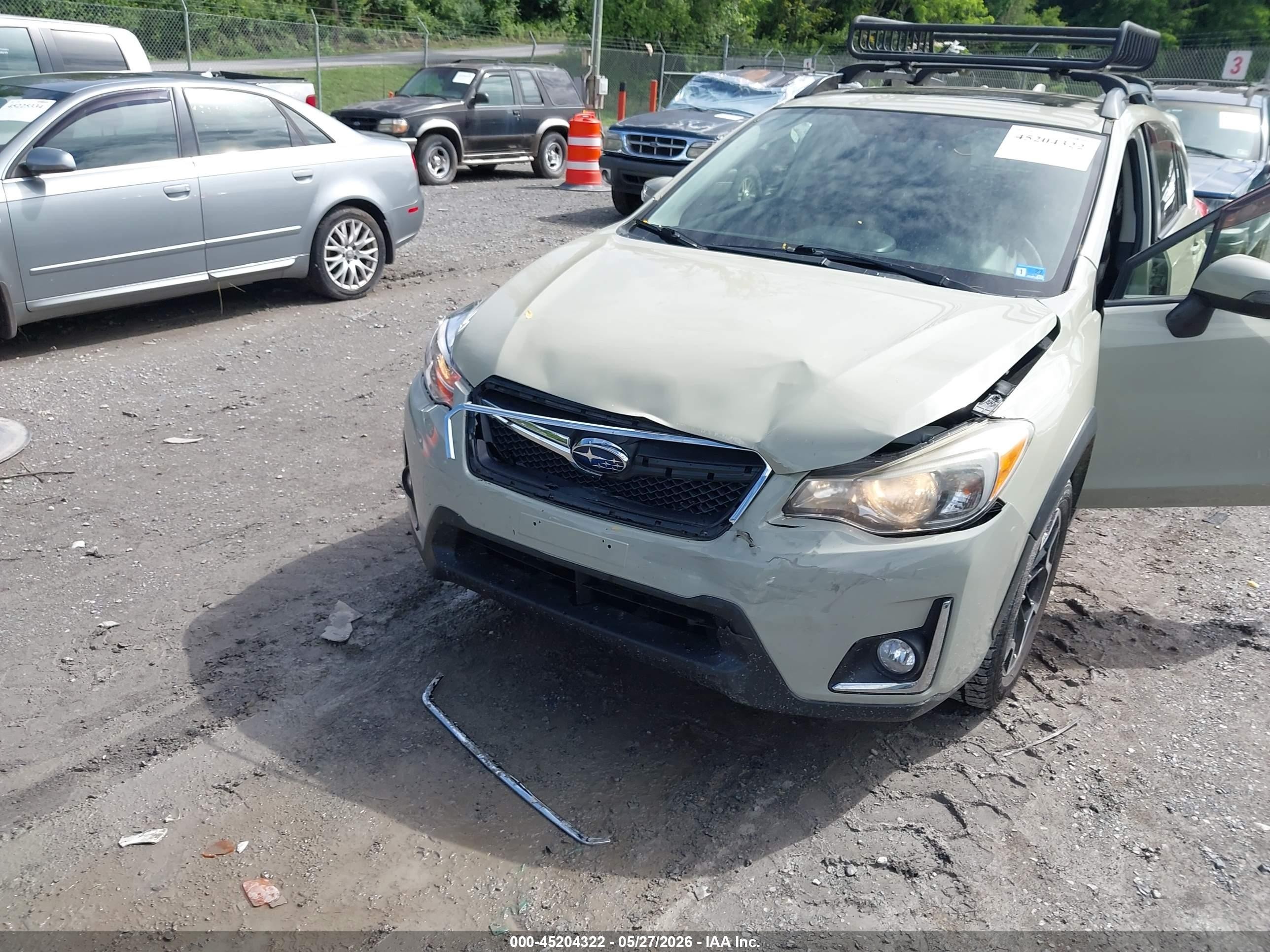 2016 Subaru Crosstrek 2.0i Limited Beige vin: JF2GPALC9G8257449