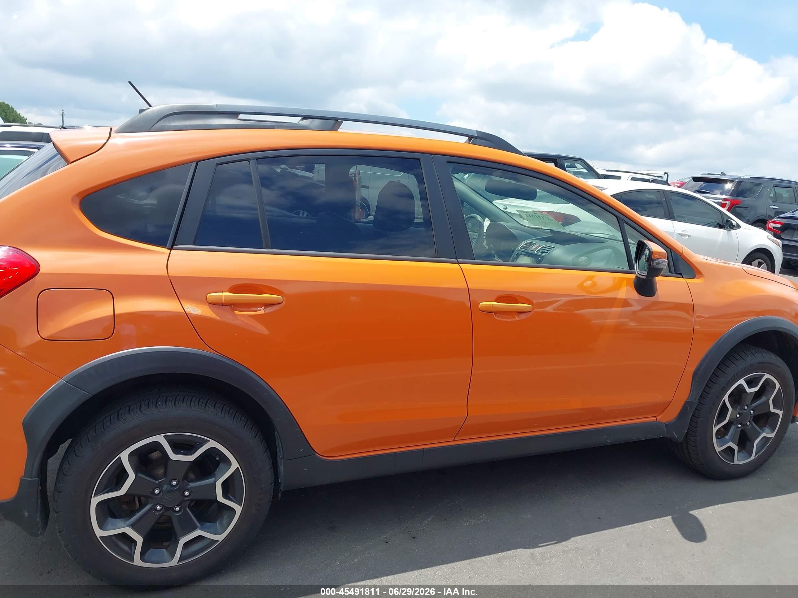 2015 Subaru Xv Crosstrek 2.0i Limited Orange vin: JF2GPAMC6F8264453