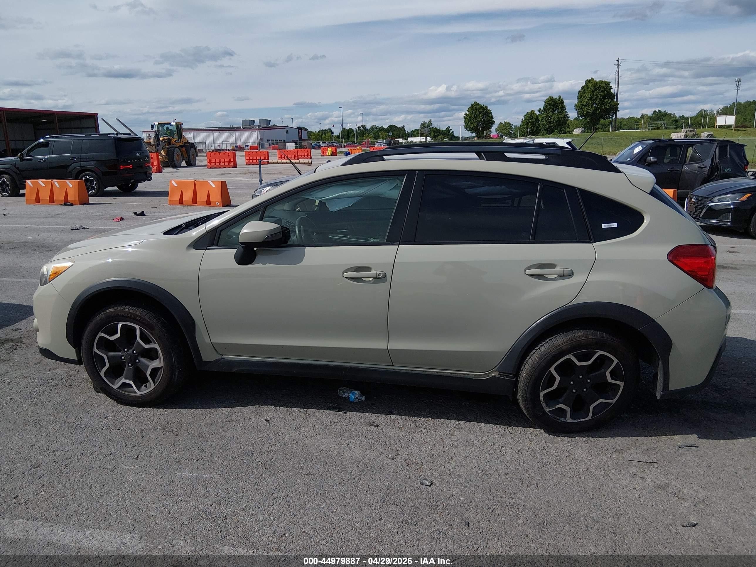 2015 Subaru Xv Crosstrek 2.0i Limited Tan vin: JF2GPAMC7F8287689