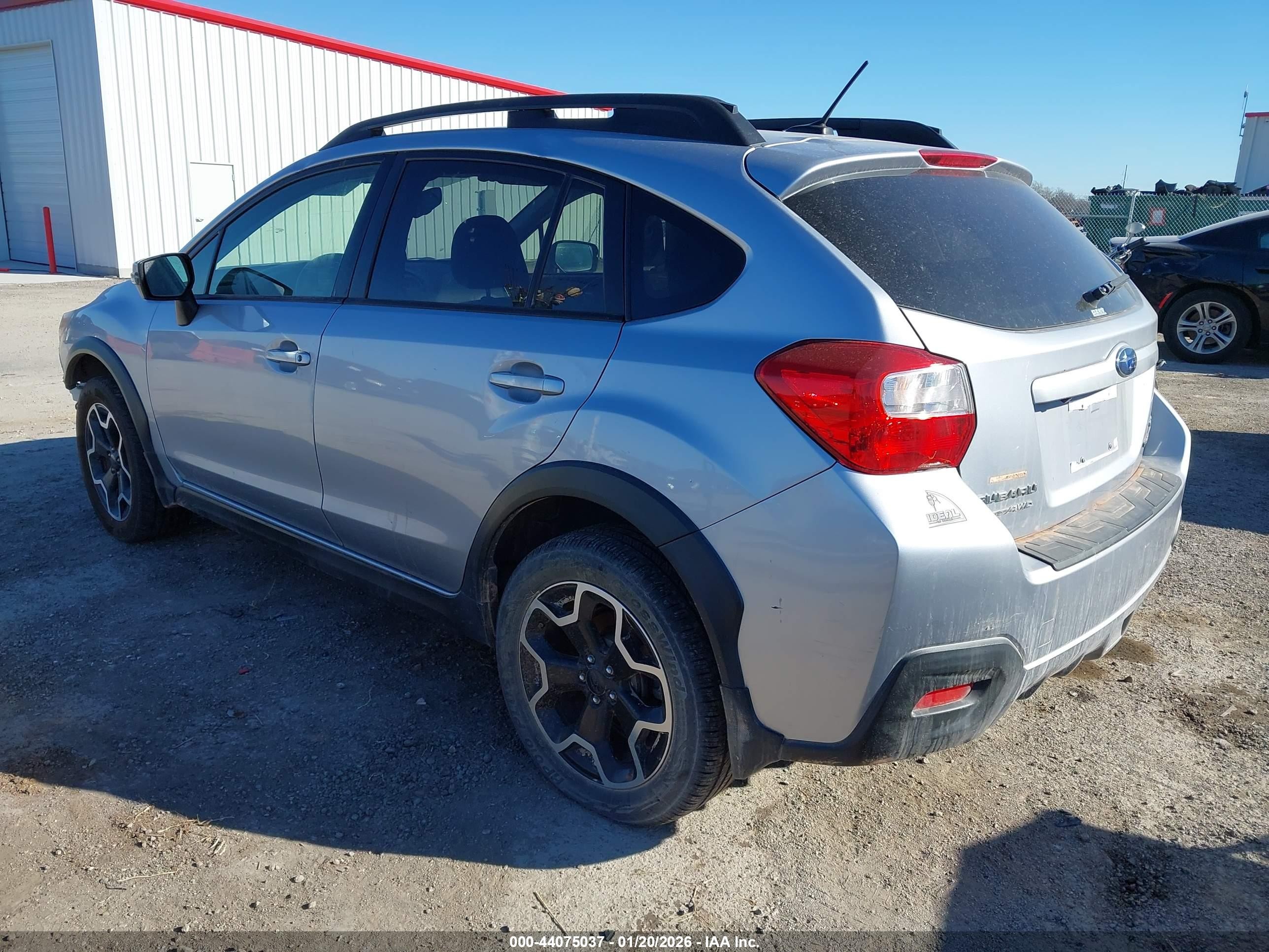2015 Subaru Xv Crosstrek 2.0i Limited Silver vin: JF2GPAMC7F8294741