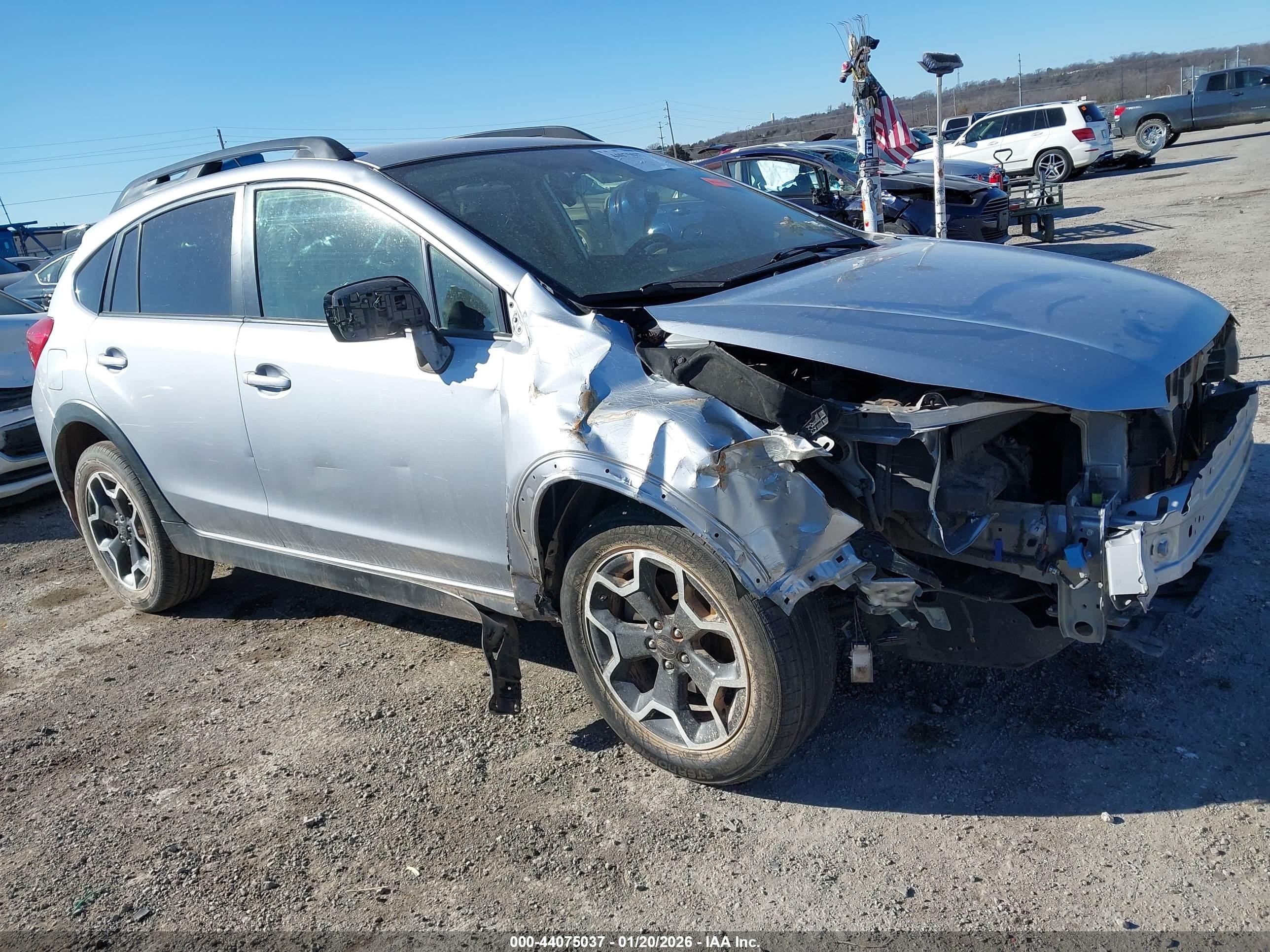 2015 Subaru Xv Crosstrek 2.0i Limited Silver vin: JF2GPAMC7F8294741