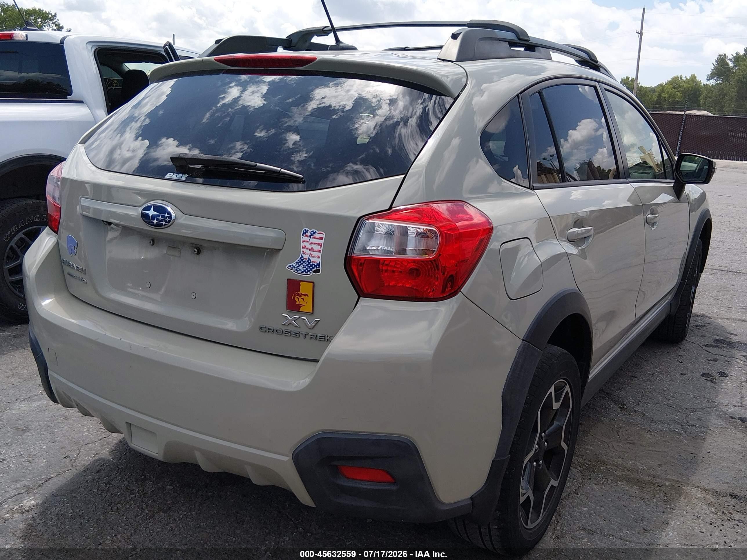 2015 Subaru Xv Crosstrek 2.0i Limited Cream vin: JF2GPAMC9F8243001