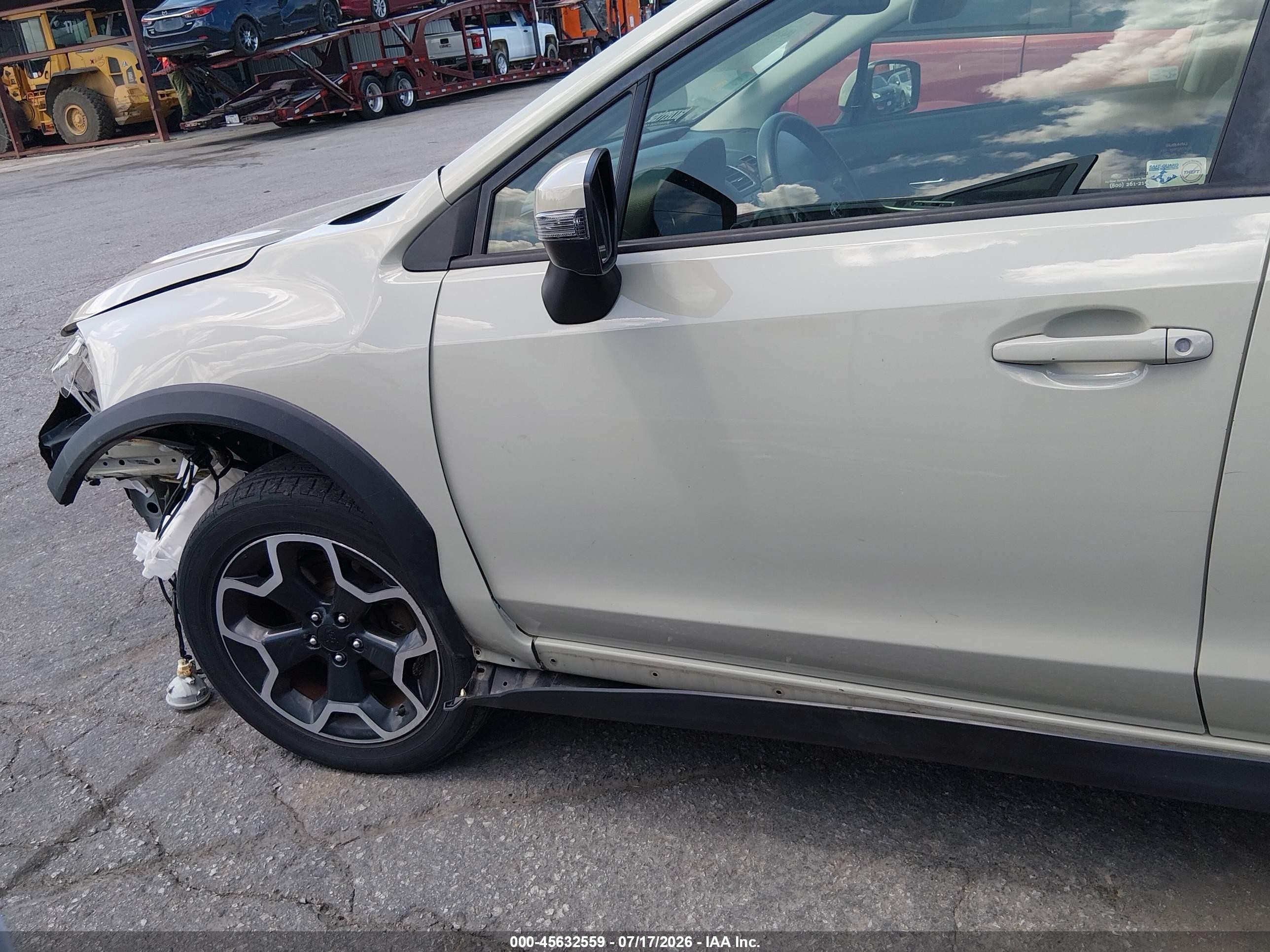 2015 Subaru Xv Crosstrek 2.0i Limited Cream vin: JF2GPAMC9F8243001
