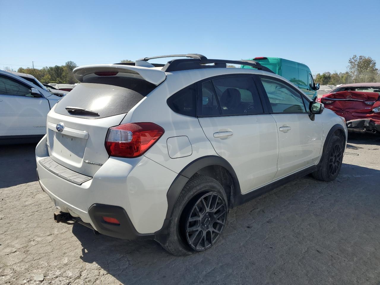 2017 Subaru Crosstrek Limited White vin: JF2GPANC0H8255703