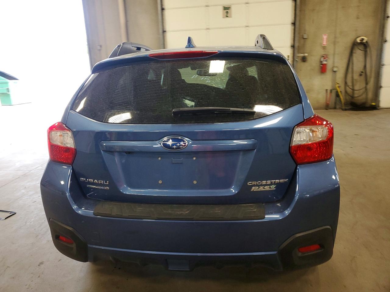 2016 Subaru Crosstrek Limited Blue vin: JF2GPANC1G8239721