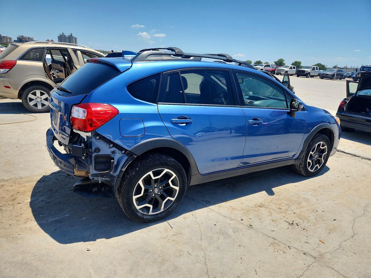 2016 Subaru Crosstrek Limited Blue vin: JF2GPANC2G8272498
