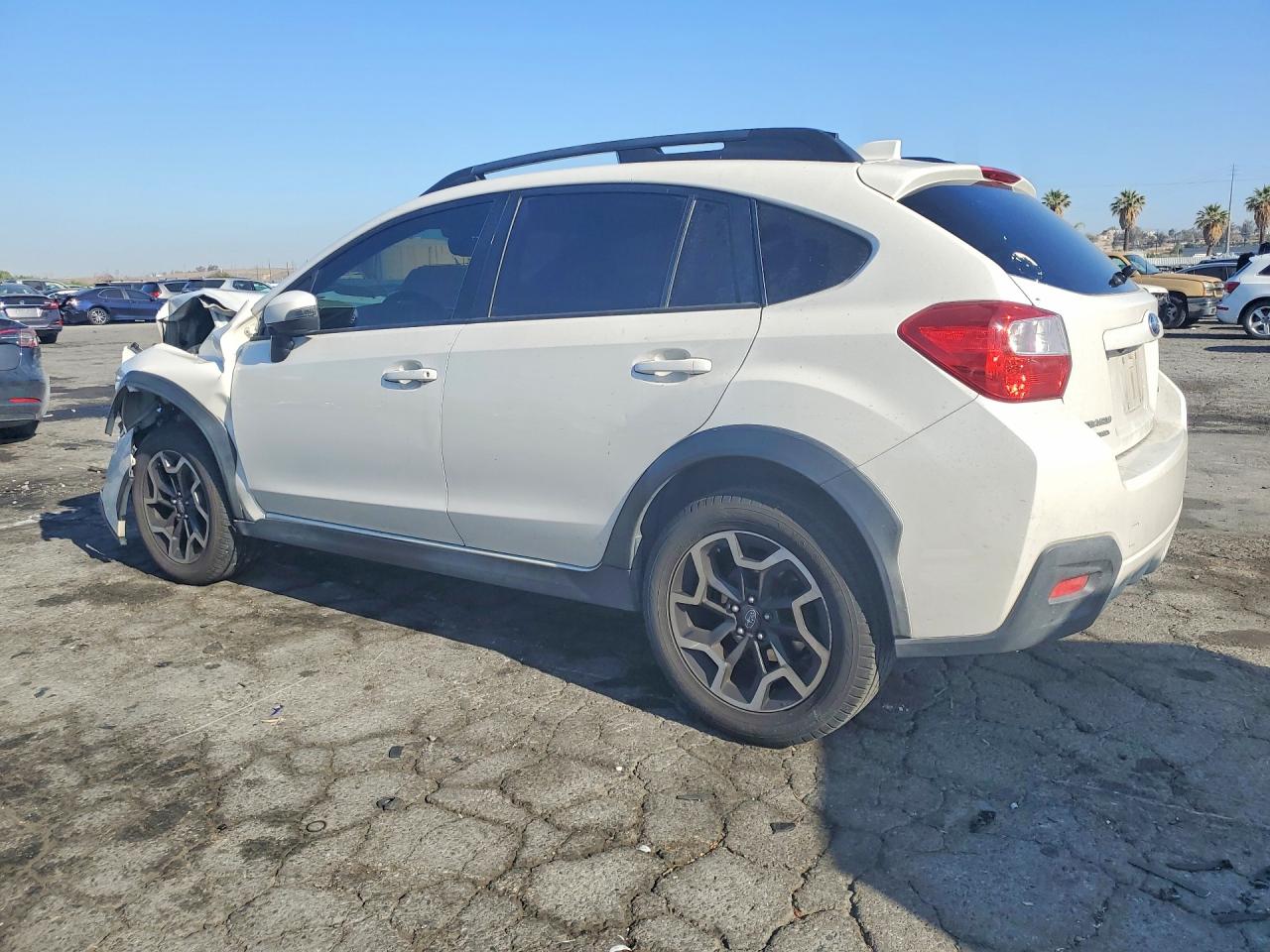 2017 Subaru Crosstrek Limited White vin: JF2GPANC2H8222914