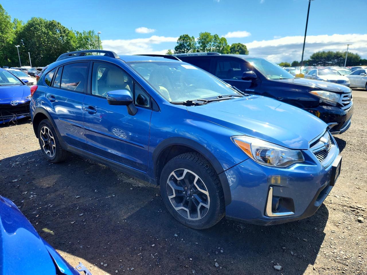2016 Subaru Crosstrek Limited Blue vin: JF2GPANC4G8280487