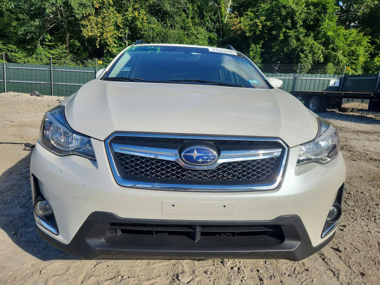 2017 Subaru Crosstrek Limited Белый vin: JF2GPANCXH8222370
