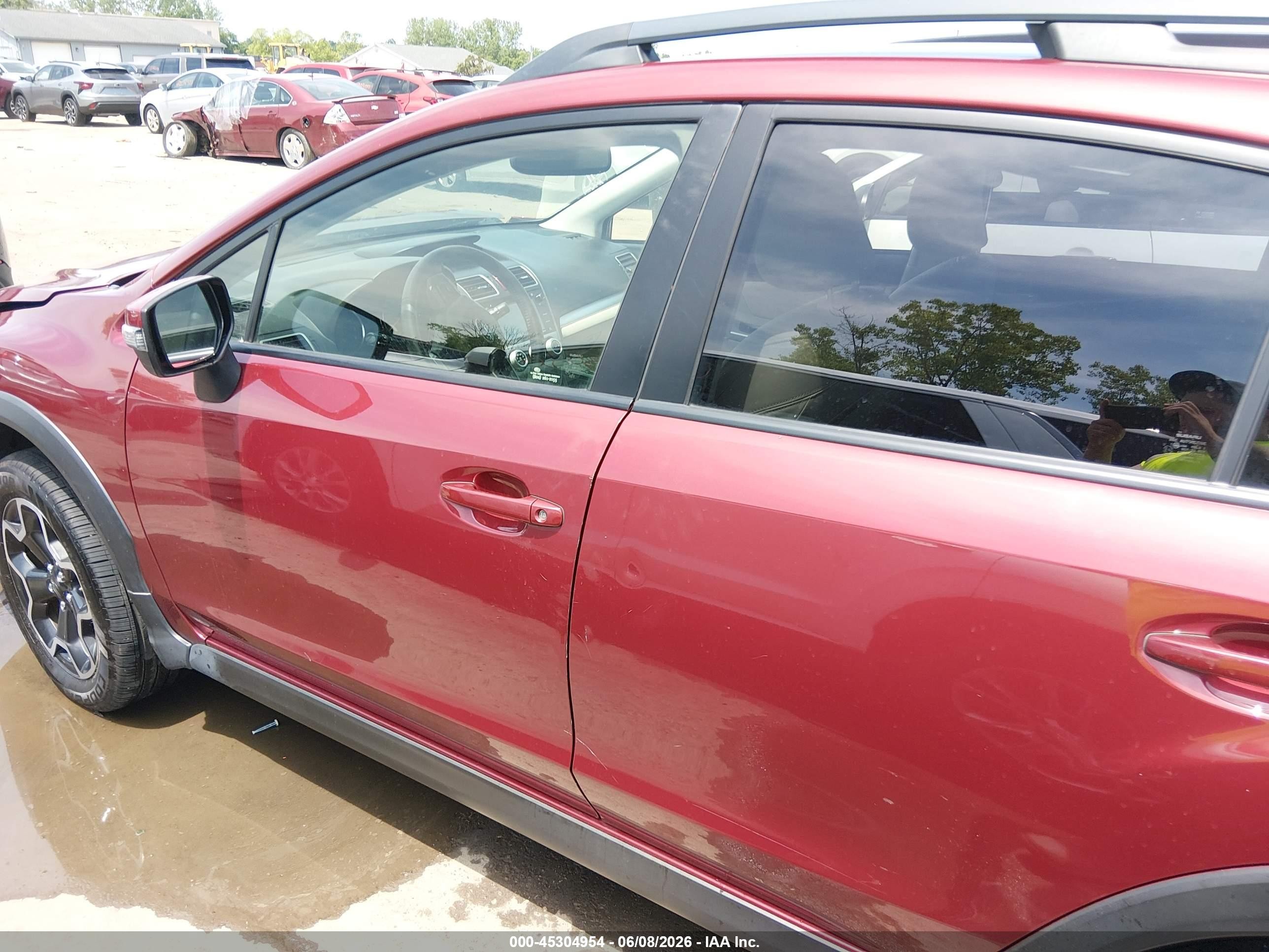 2015 Subaru Xv Crosstrek 2.0i Limited Red vin: JF2GPAPC2F8322943