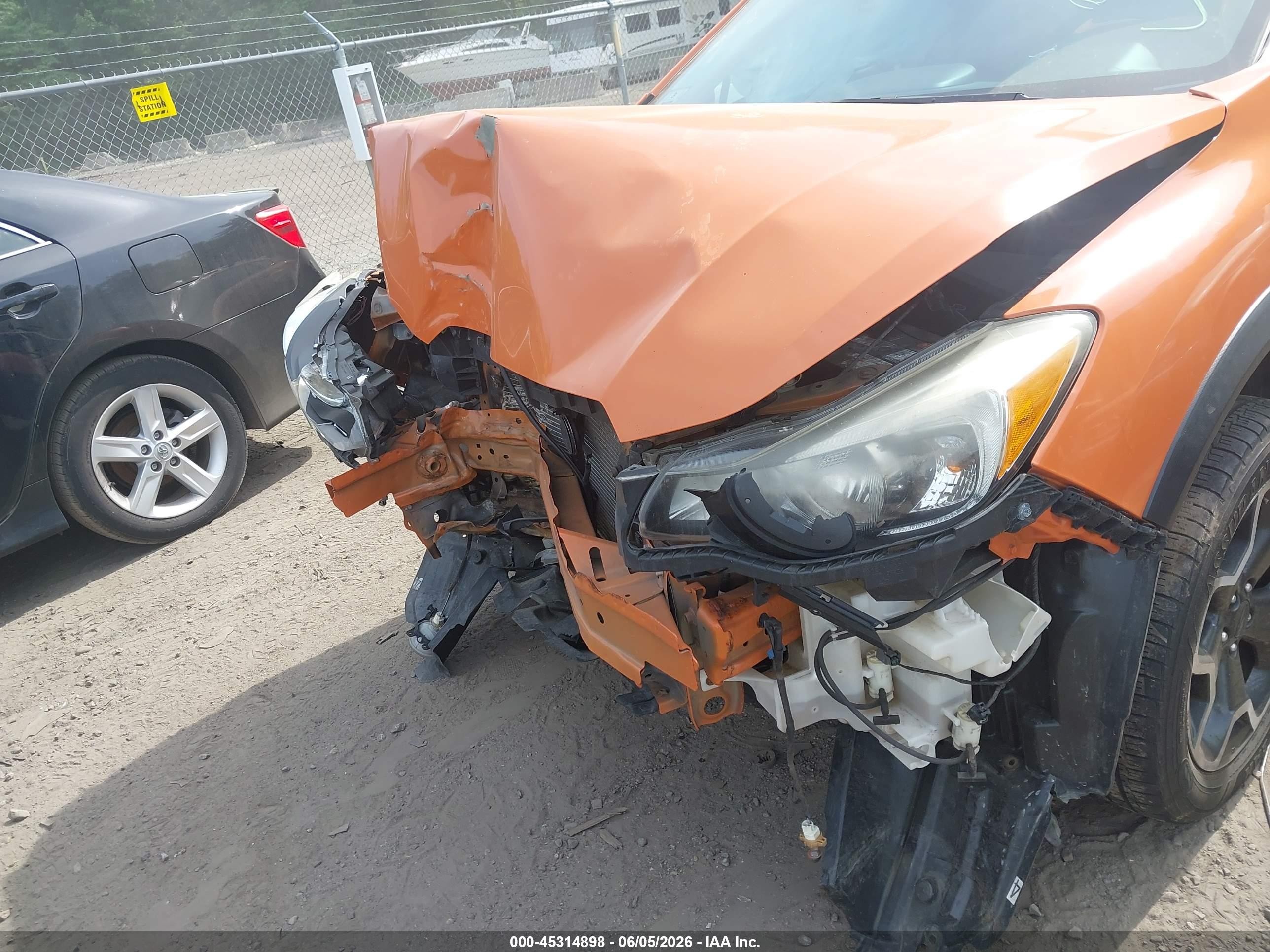 2015 Subaru Xv Crosstrek 2.0i Limited Orange vin: JF2GPAPCXFH270882