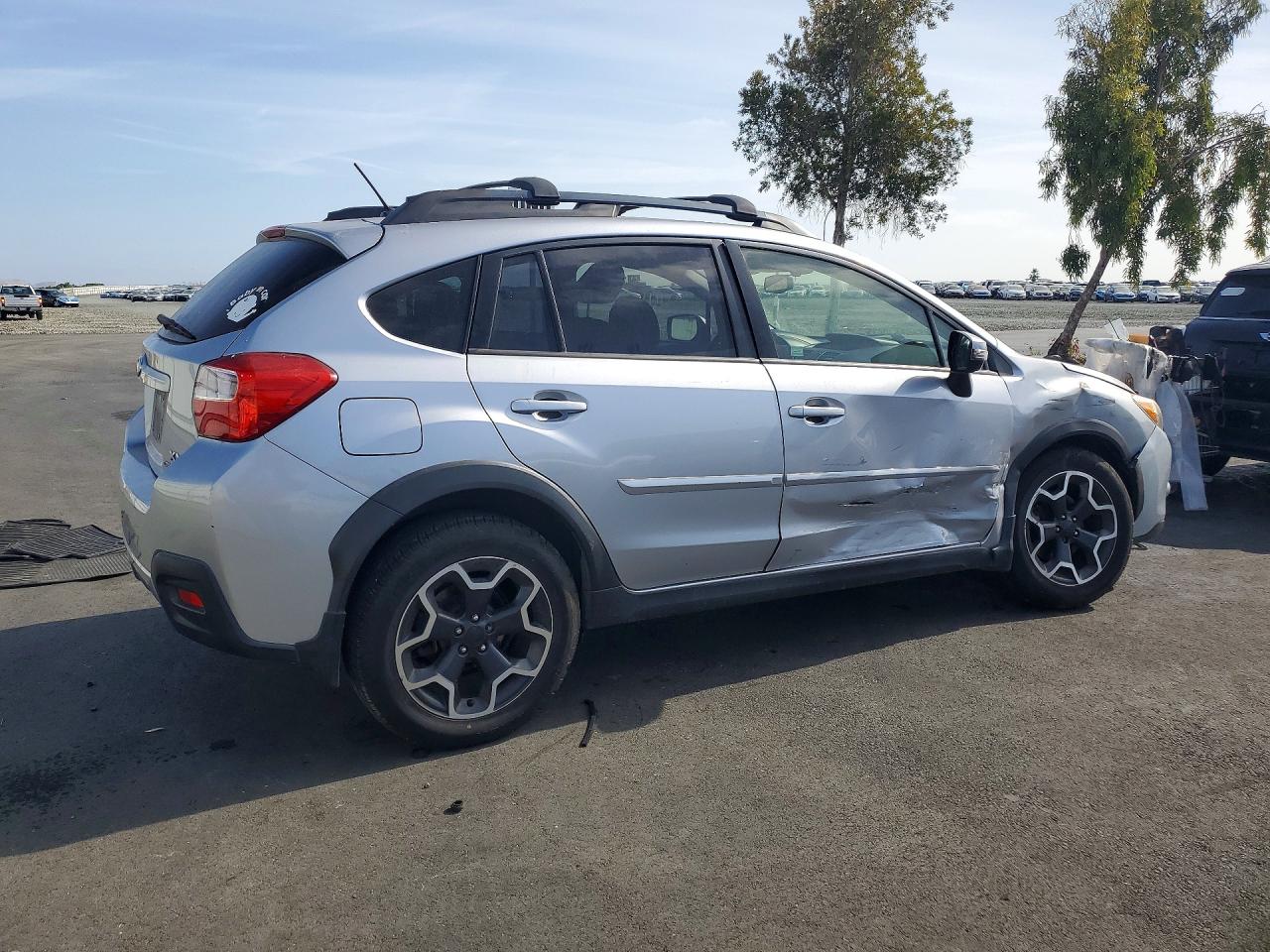 2015 Subaru Xv Crosstrek Sport Limited Silver vin: JF2GPASC7F8211585