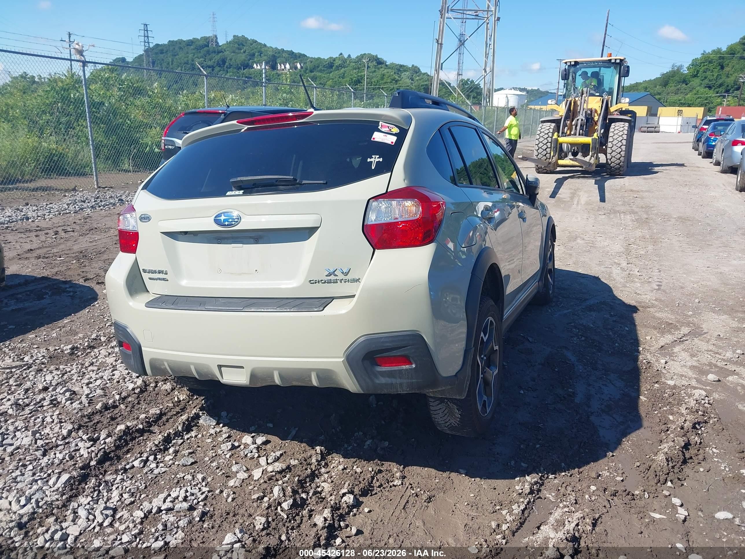 2015 Subaru Xv Crosstrek 2.0i Limited Cream vin: JF2GPASC8FH293097