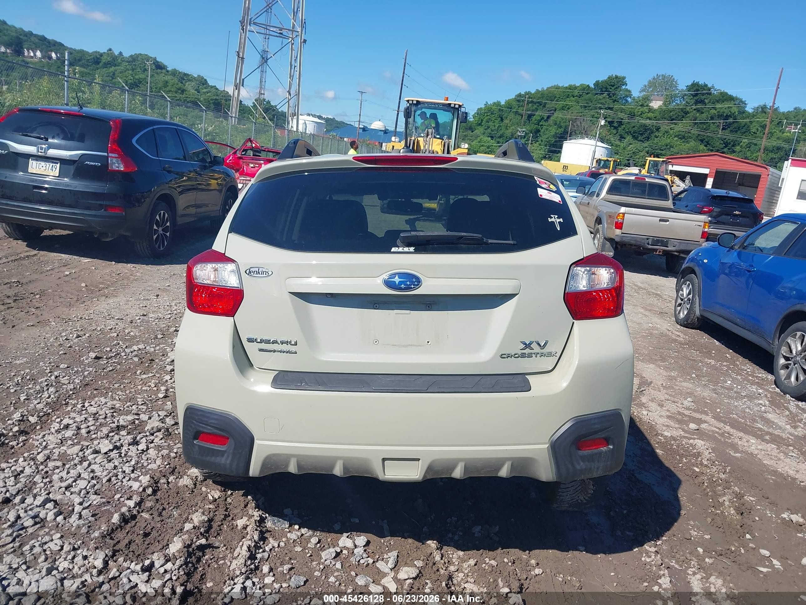 2015 Subaru Xv Crosstrek 2.0i Limited Cream vin: JF2GPASC8FH293097