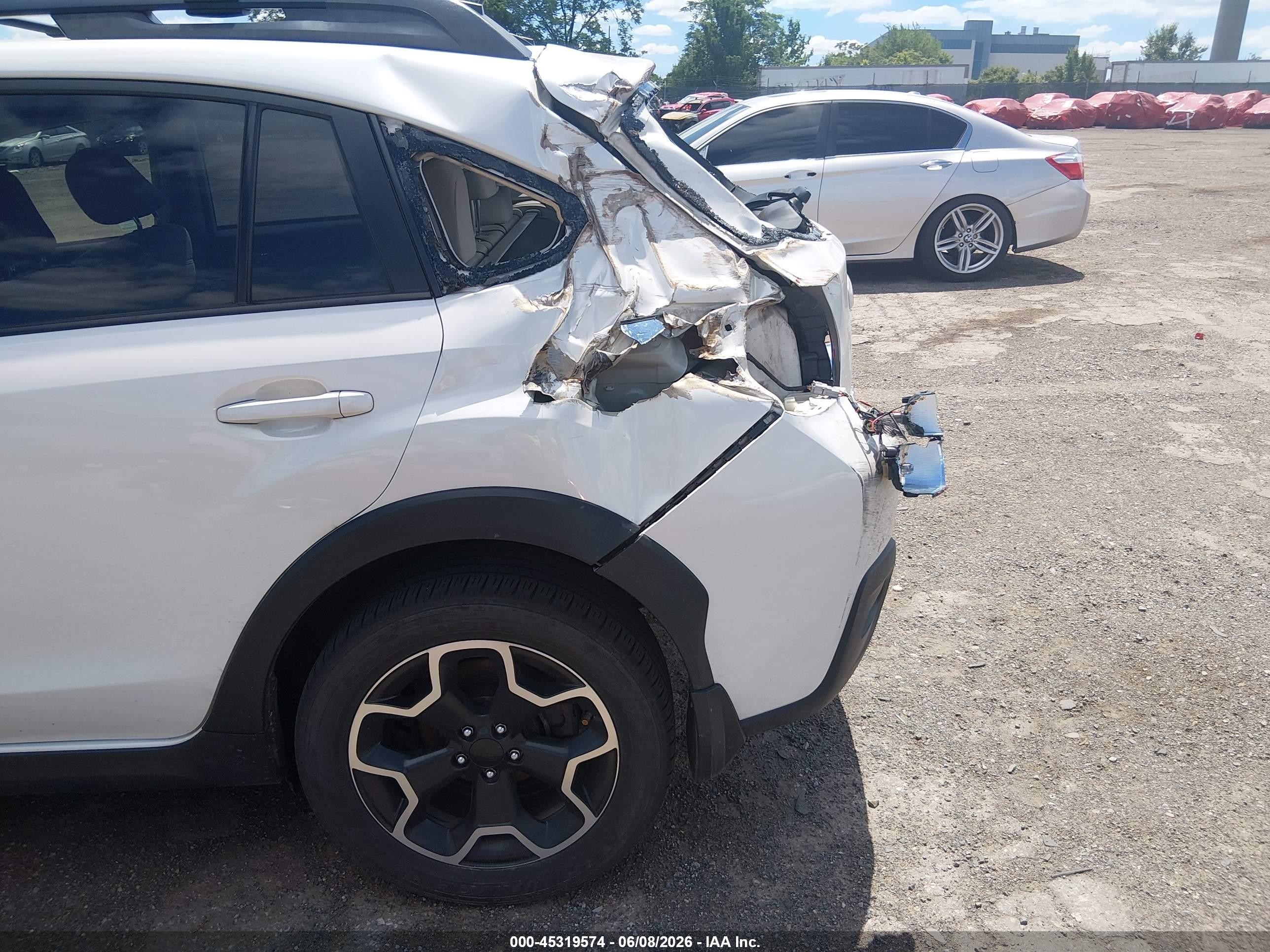 2014 Subaru Xv Crosstrek 2.0i Premium White vin: JF2GPAVC0E8283481