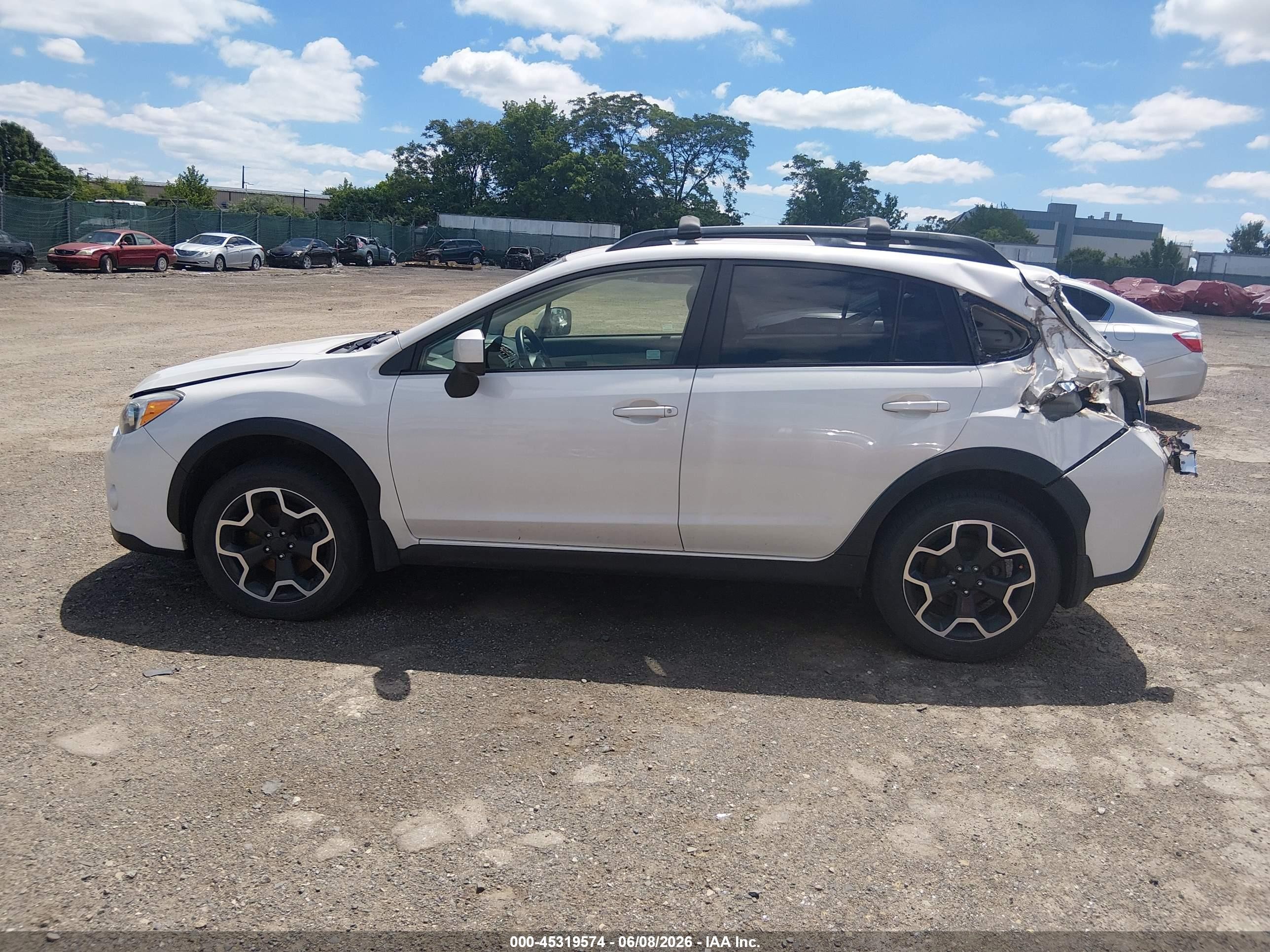 2014 Subaru Xv Crosstrek 2.0i Premium White vin: JF2GPAVC0E8283481