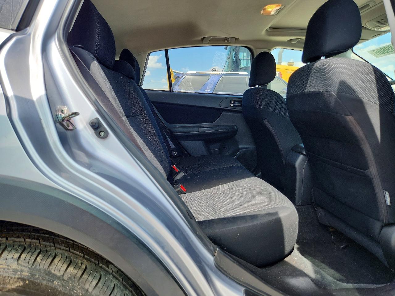 2014 Subaru Xv Crosstrek 2.0 Premium Silver vin: JF2GPAVC0E8284050