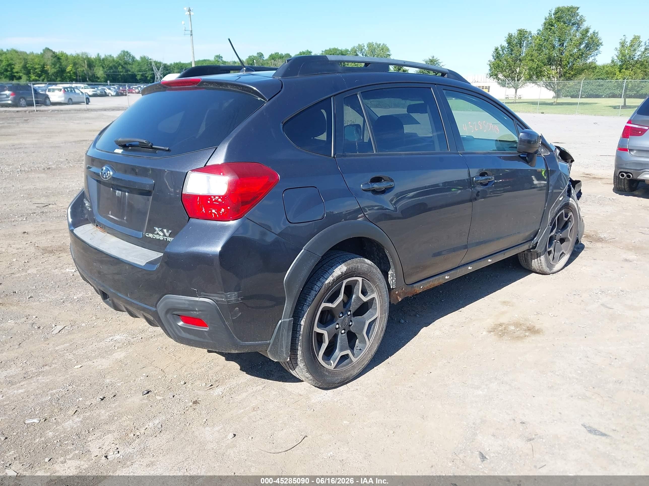 2014 Subaru Xv Crosstrek 2.0i Premium Gray vin: JF2GPAVC0E8285814