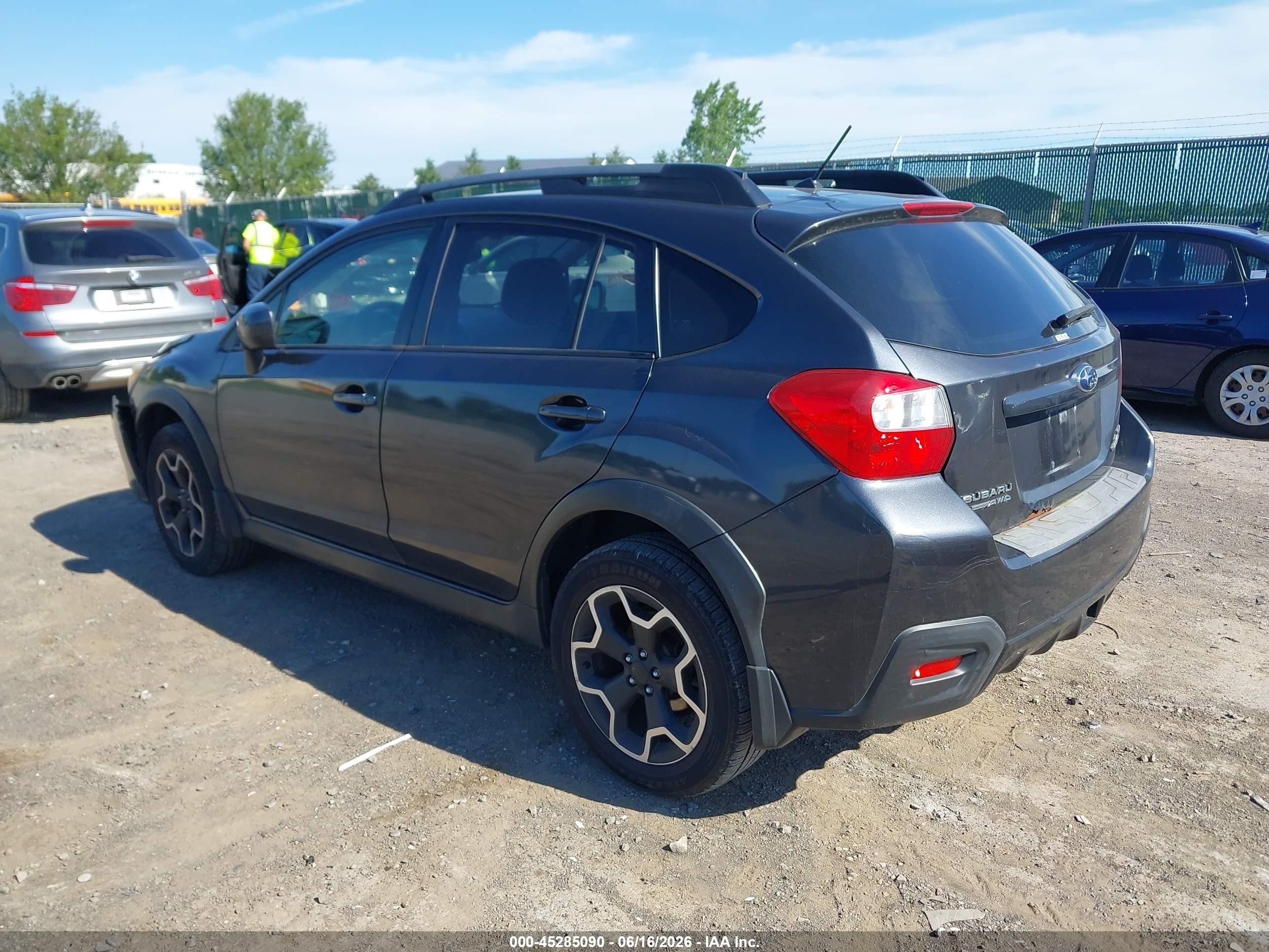 2014 Subaru Xv Crosstrek 2.0i Premium Gray vin: JF2GPAVC0E8285814
